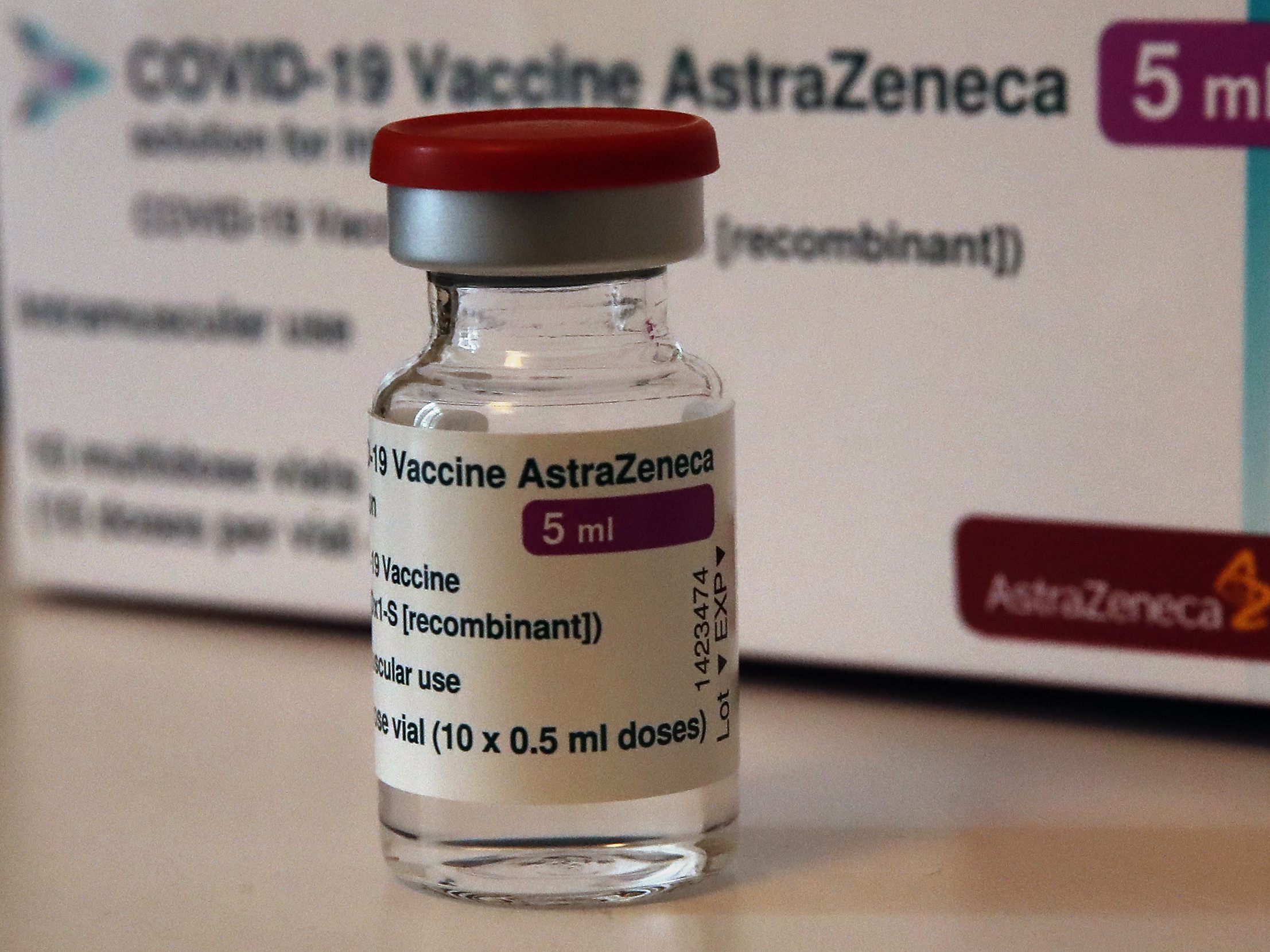 Die Weltgesundheitsorganisation (WHO) empfiehlt vorerst weiter den Einsatz des Corona-Impfstoffs von AstraZeneca. Die Weltgesundheitsorganisation (WHO) empfiehlt vorerst weiter den Einsatz des Corona-Impfstoffs von AstraZeneca.
