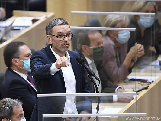 FPÖ-Klubchef Herbert Kickl will maskenlos bleiben FPÖ-Klubchef Herbert Kickl will maskenlos bleiben
