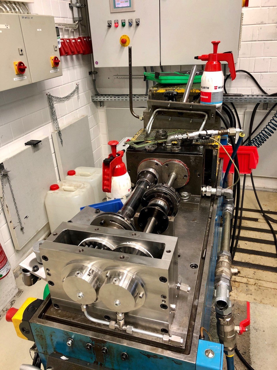 Getriebetest mit Wasserschmierung an der Technischen Universität München. Getriebetest mit Wasserschmierung an der Technischen Universität München.