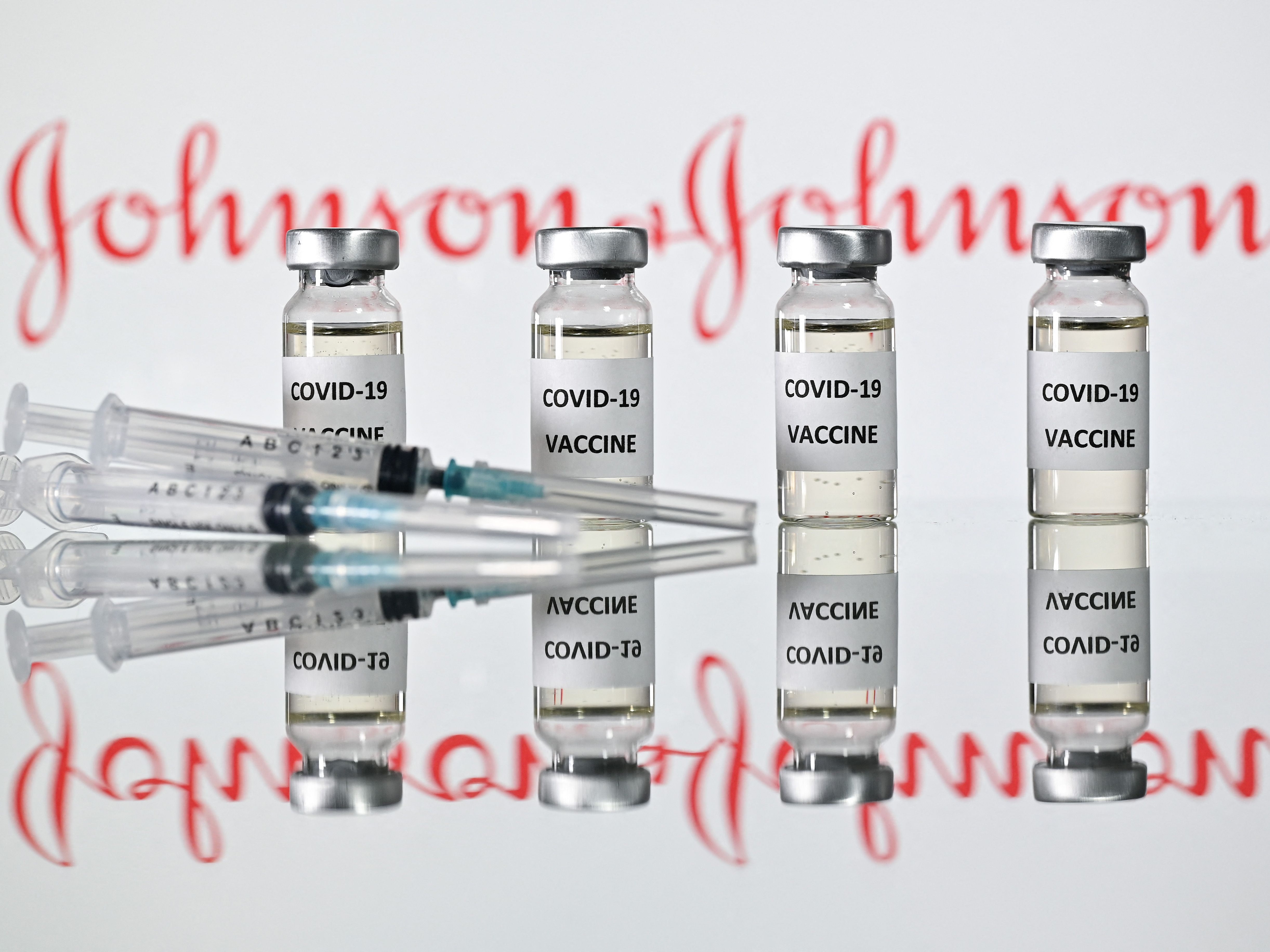 In Österreich wird das Johnson & Johnson-Vakzin derzeit nicht verimpft. In Österreich wird das Johnson & Johnson-Vakzin derzeit nicht verimpft.