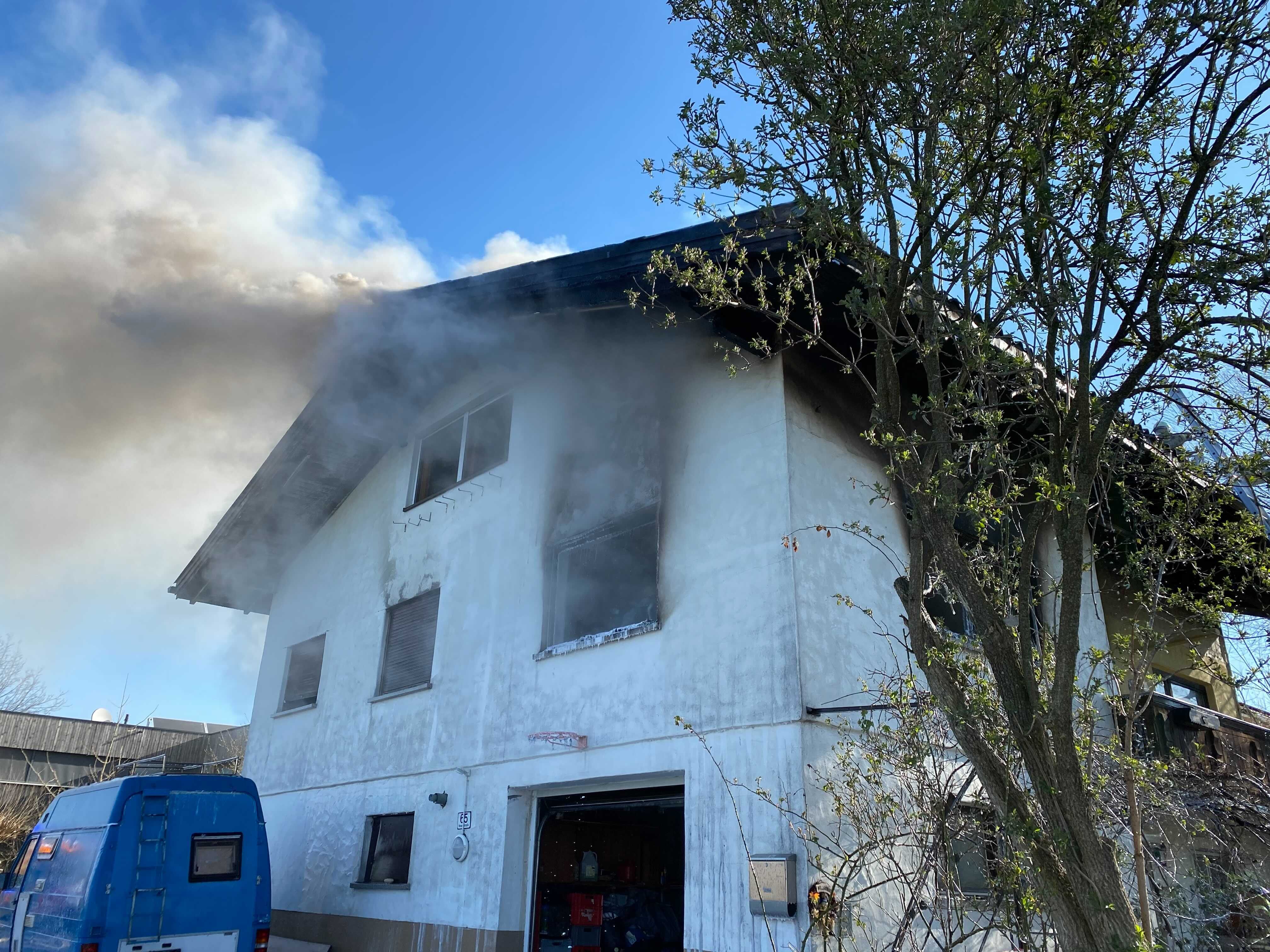 Am Ostersonntag geriet ein Wohnhaus in Lustenau in Brand. Am Ostersonntag geriet ein Wohnhaus in Lustenau in Brand.