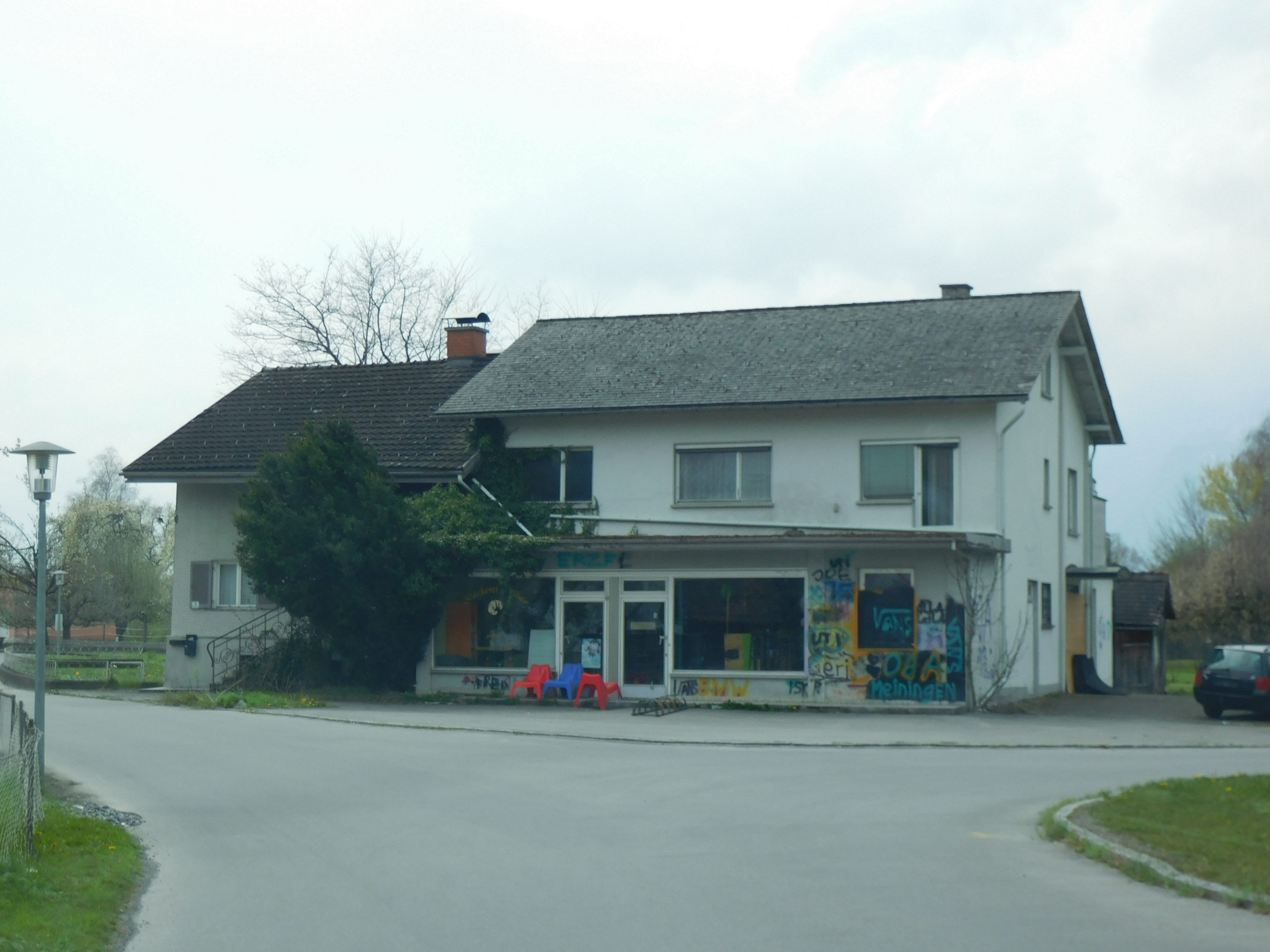 Auf dem Grundstück der ehemaligen Bäckerei Kühne entsteht ein gemeinnütziges Wohnbauprojekt Auf dem Grundstück der ehemaligen Bäckerei Kühne entsteht ein gemeinnütziges Wohnbauprojekt