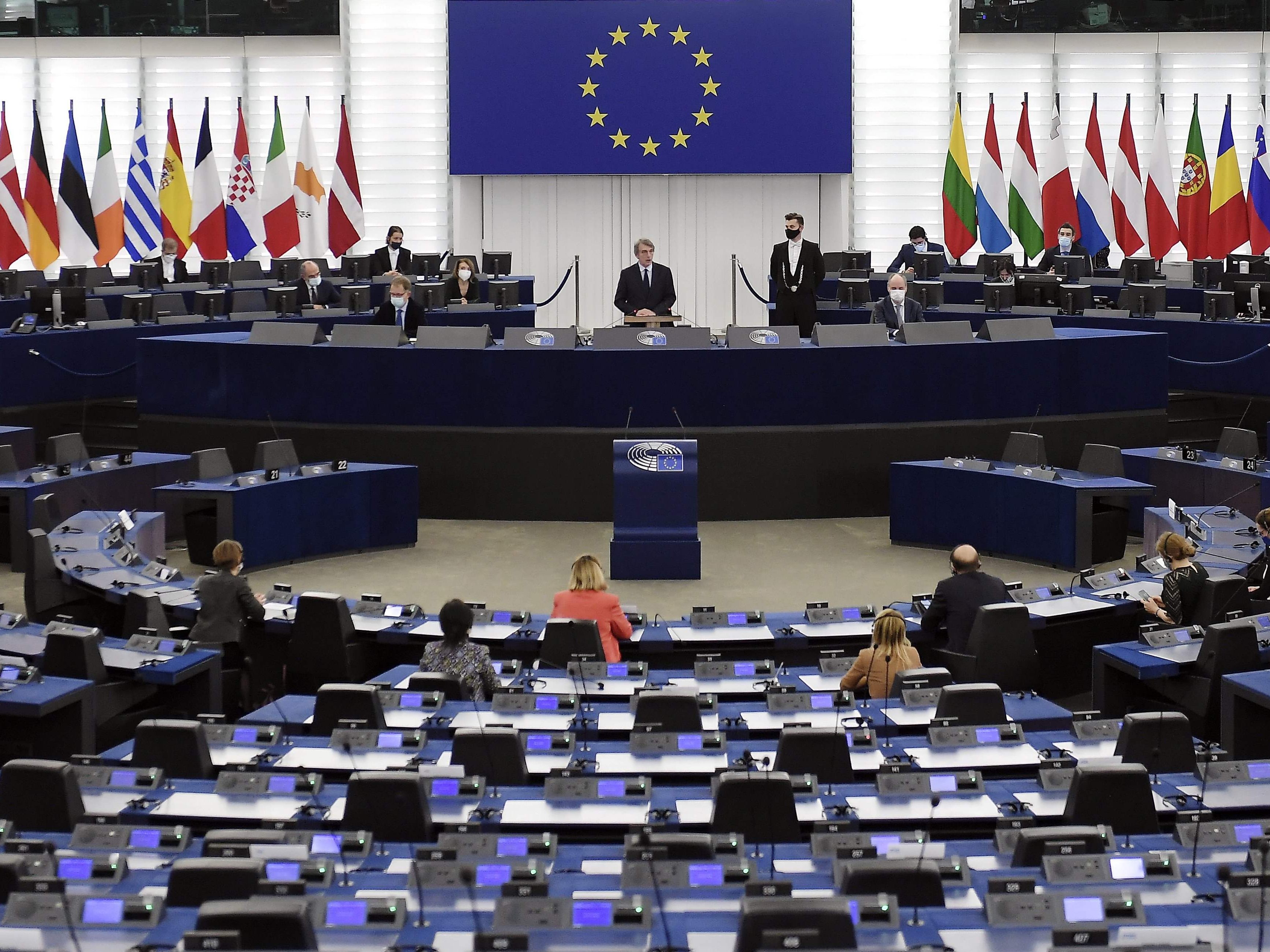 Die #klartext-Podiumsdiskussionen (im Bild: September 2019) fanden bisher mit 1.500 Schülerinnen und Schülern vor Ort statt, 2021 werden sie virtuell. Die #klartext-Podiumsdiskussionen (im Bild: September 2019) fanden bisher mit 1.500 Schülerinnen und Schülern vor Ort statt, 2021 werden sie virtuell.