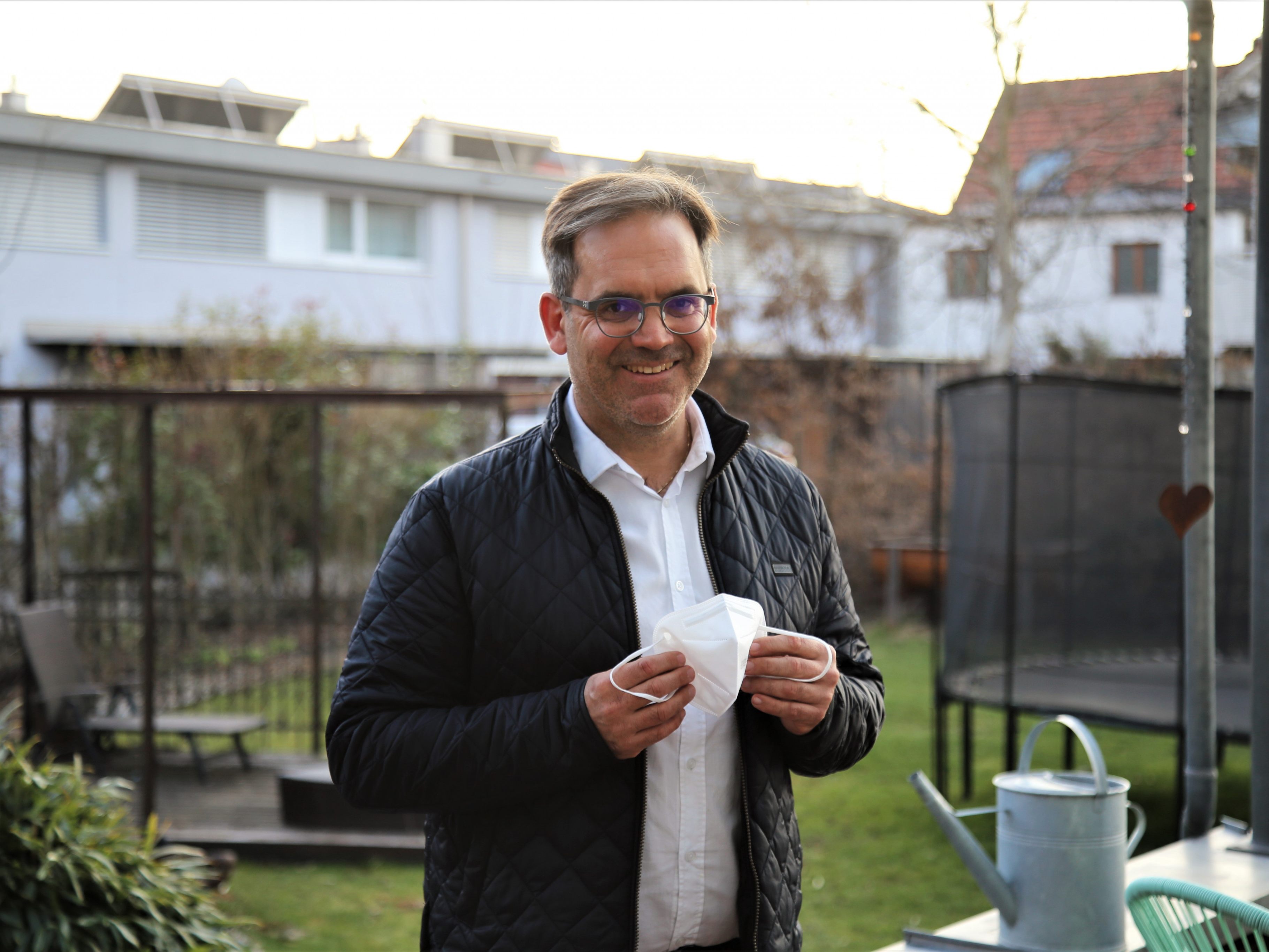 Peter Stieger steht im Gespräch mit den VN und VOL.AT nicht nur als Ortsvorsteher, sondern auch als Familienvater und Lehrer Rede und Antwort. Peter Stieger steht im Gespräch mit den VN und VOL.AT nicht nur als Ortsvorsteher, sondern auch als Familienvater und Lehrer Rede und Antwort.
