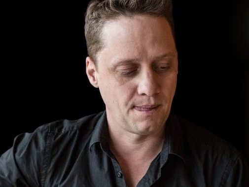 Philipp Lingg gastiert am Samstag in der nächsten Klubhaus-Ausgabe. Philipp Lingg gastiert am Samstag in der nächsten Klubhaus-Ausgabe.
