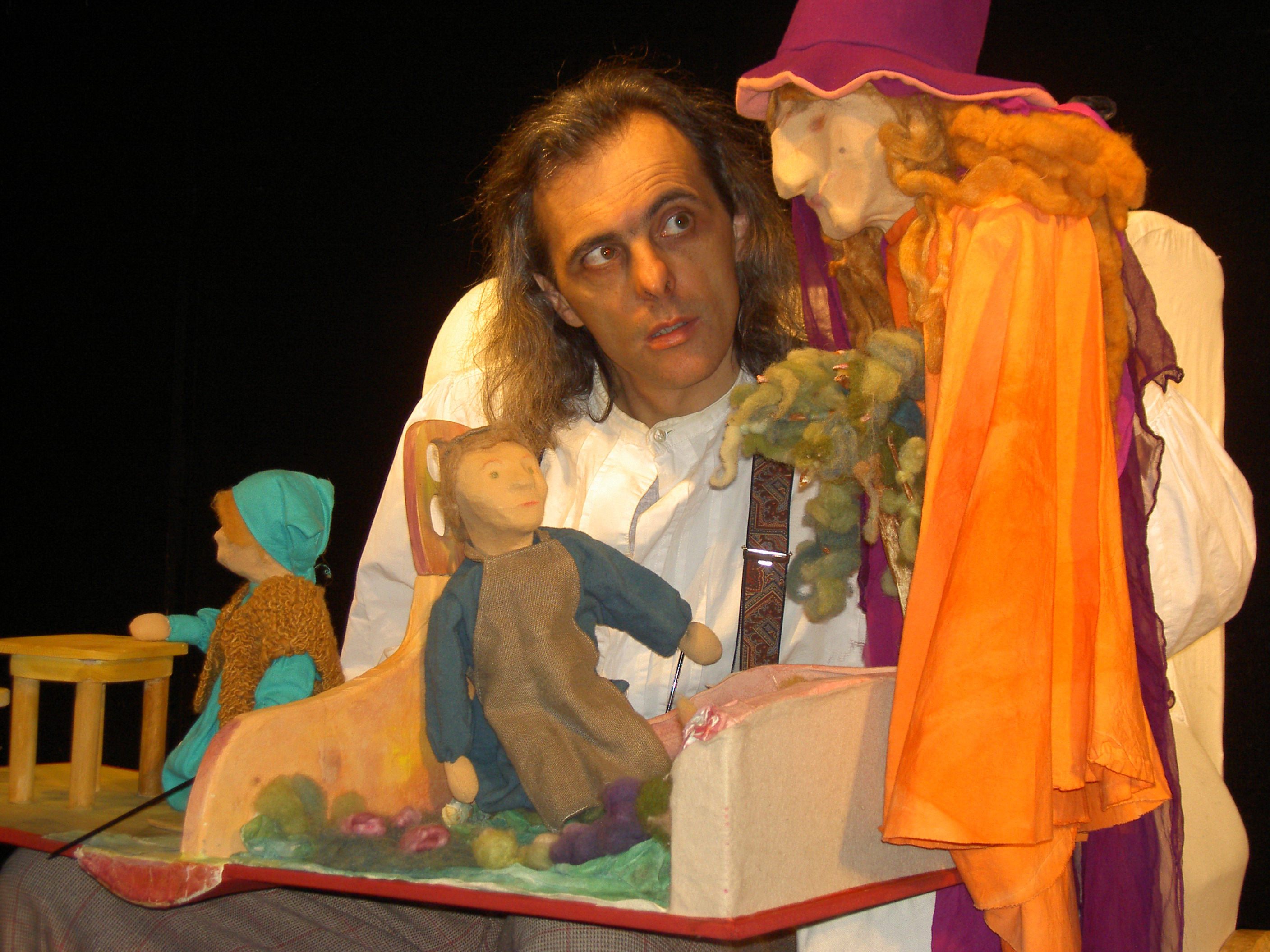 Rapunzel lockt das junge Spielboden-Publikum am Samstag in die zauberhafte Märchenwelt der Gebrüder Grimm. Rapunzel lockt das junge Spielboden-Publikum am Samstag in die zauberhafte Märchenwelt der Gebrüder Grimm.