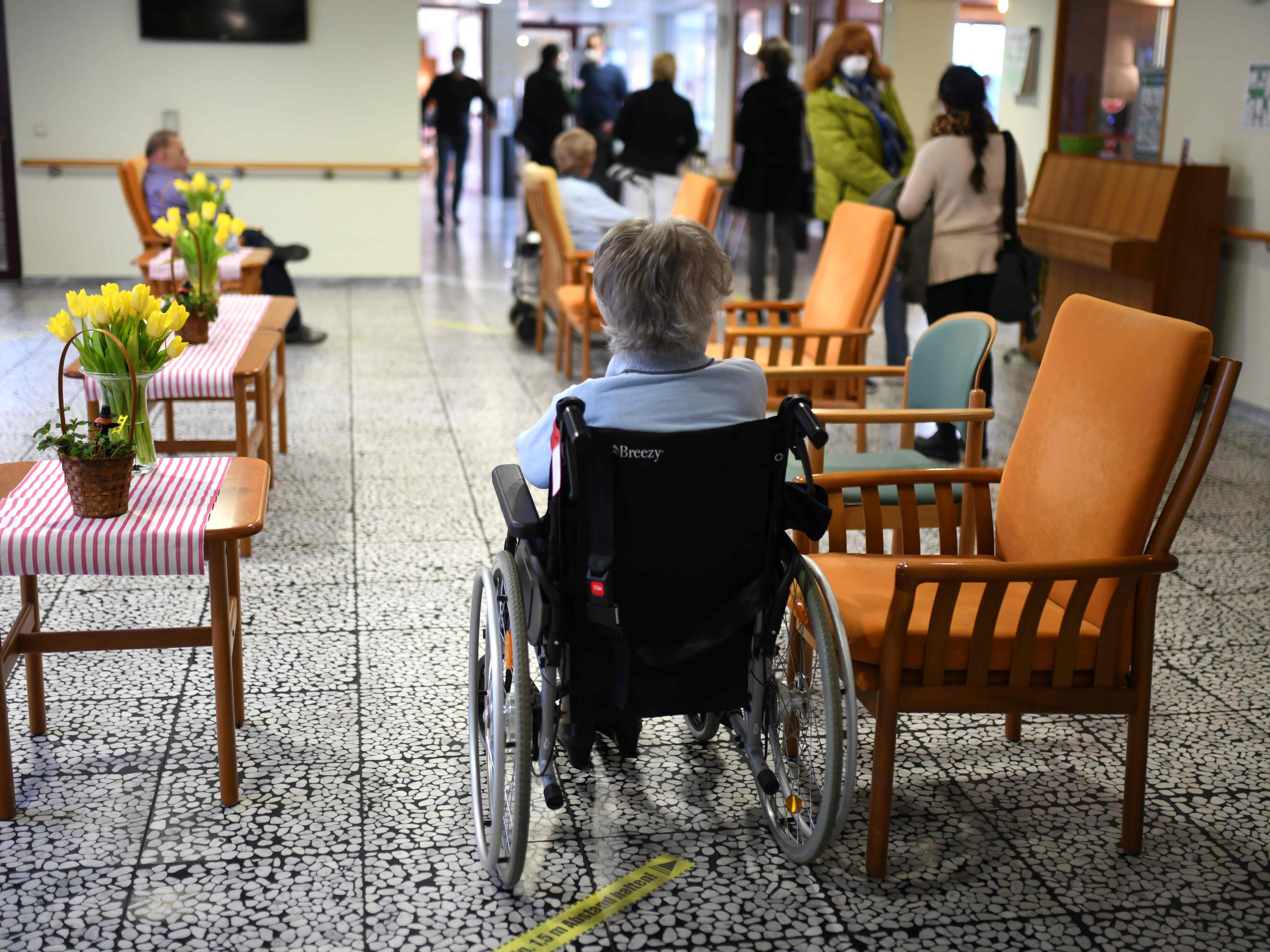 Das lange Warten hat sich gelohnt: Sieben Monate lang war das Paar wegen Corona getrennt.