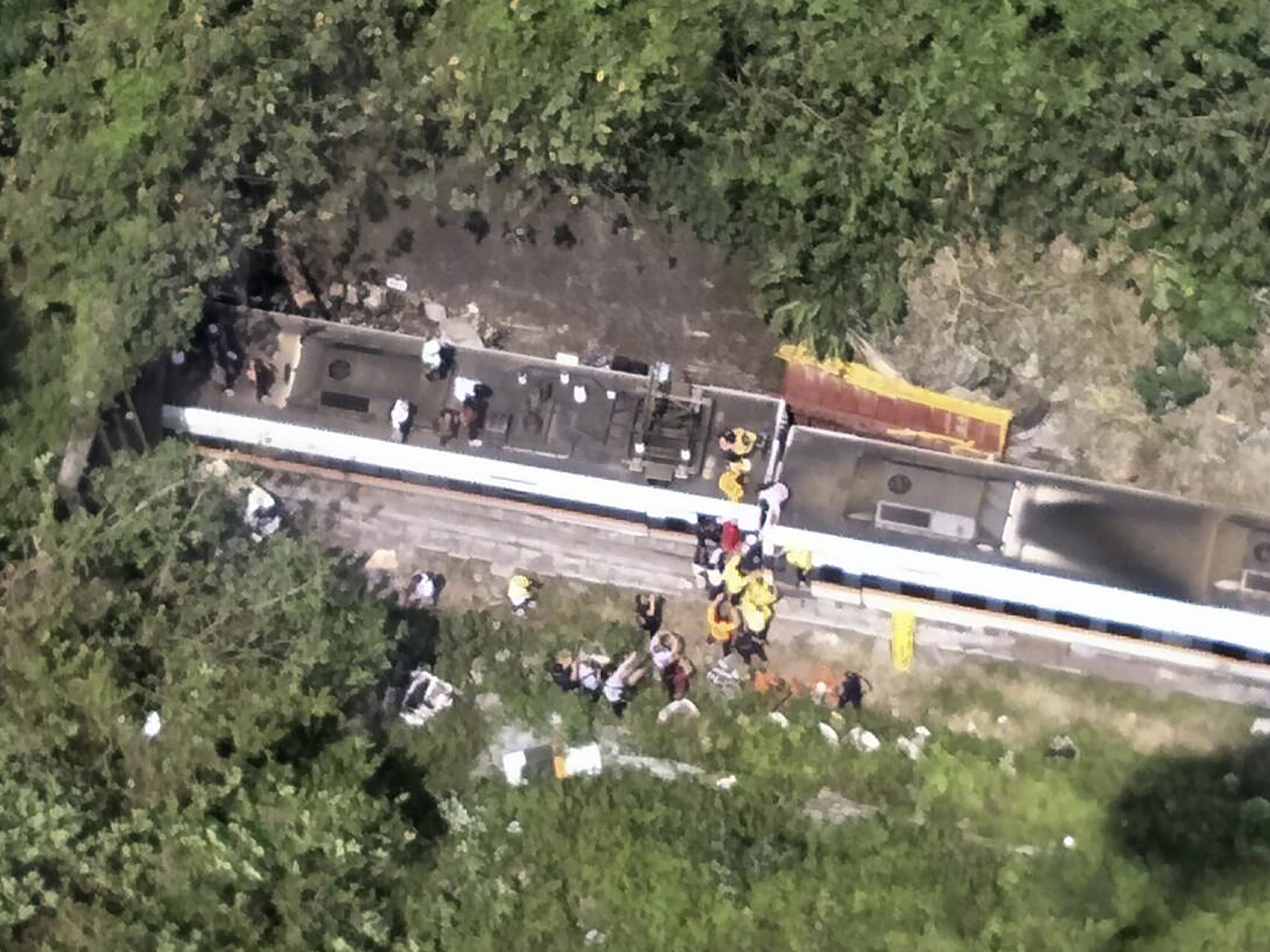 Zug im Tunnel entgleist