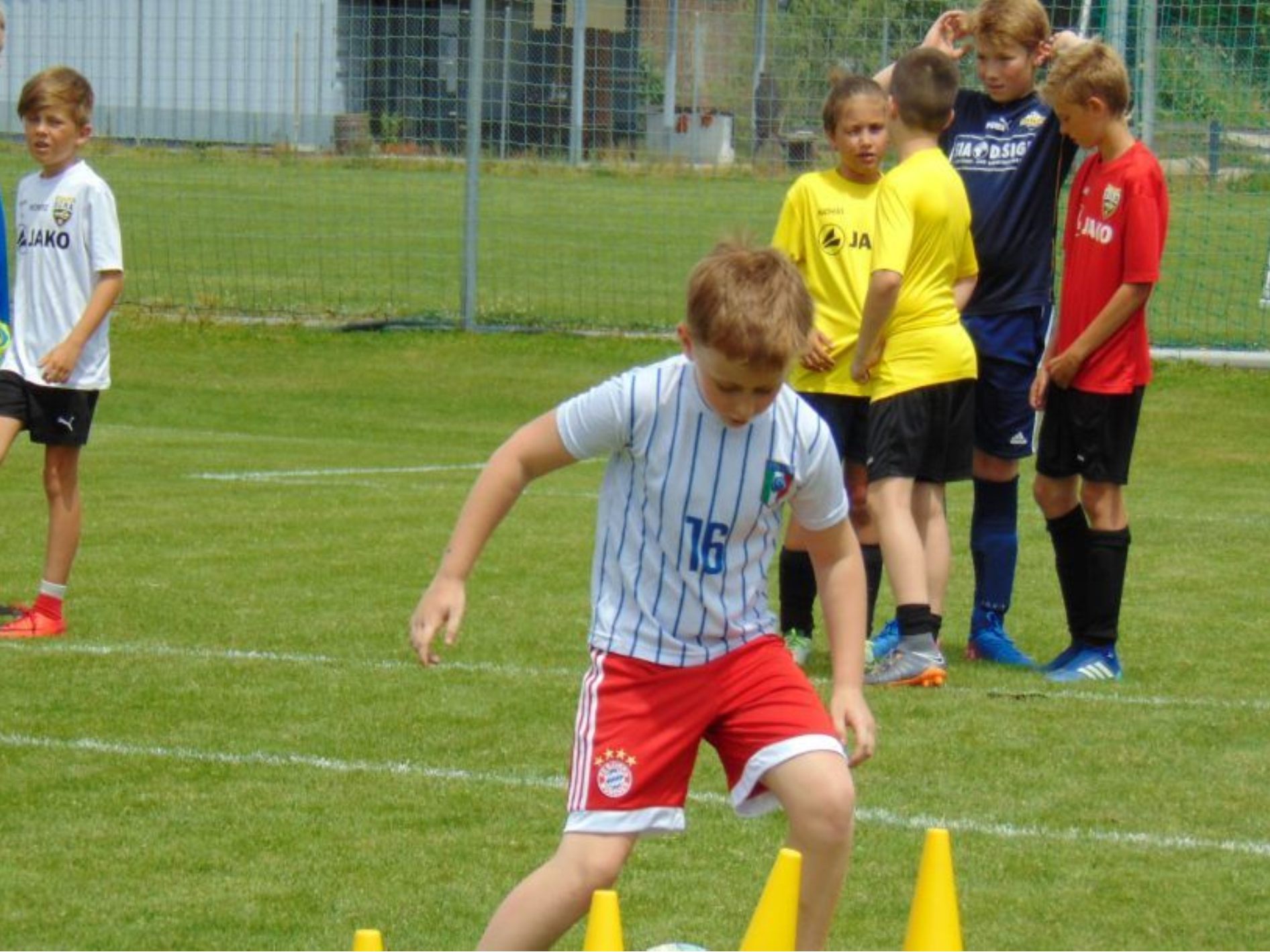 Auf die Kicker-Youngsters wartet eine Woche mit viel Fußball, Bewegung und Spaß