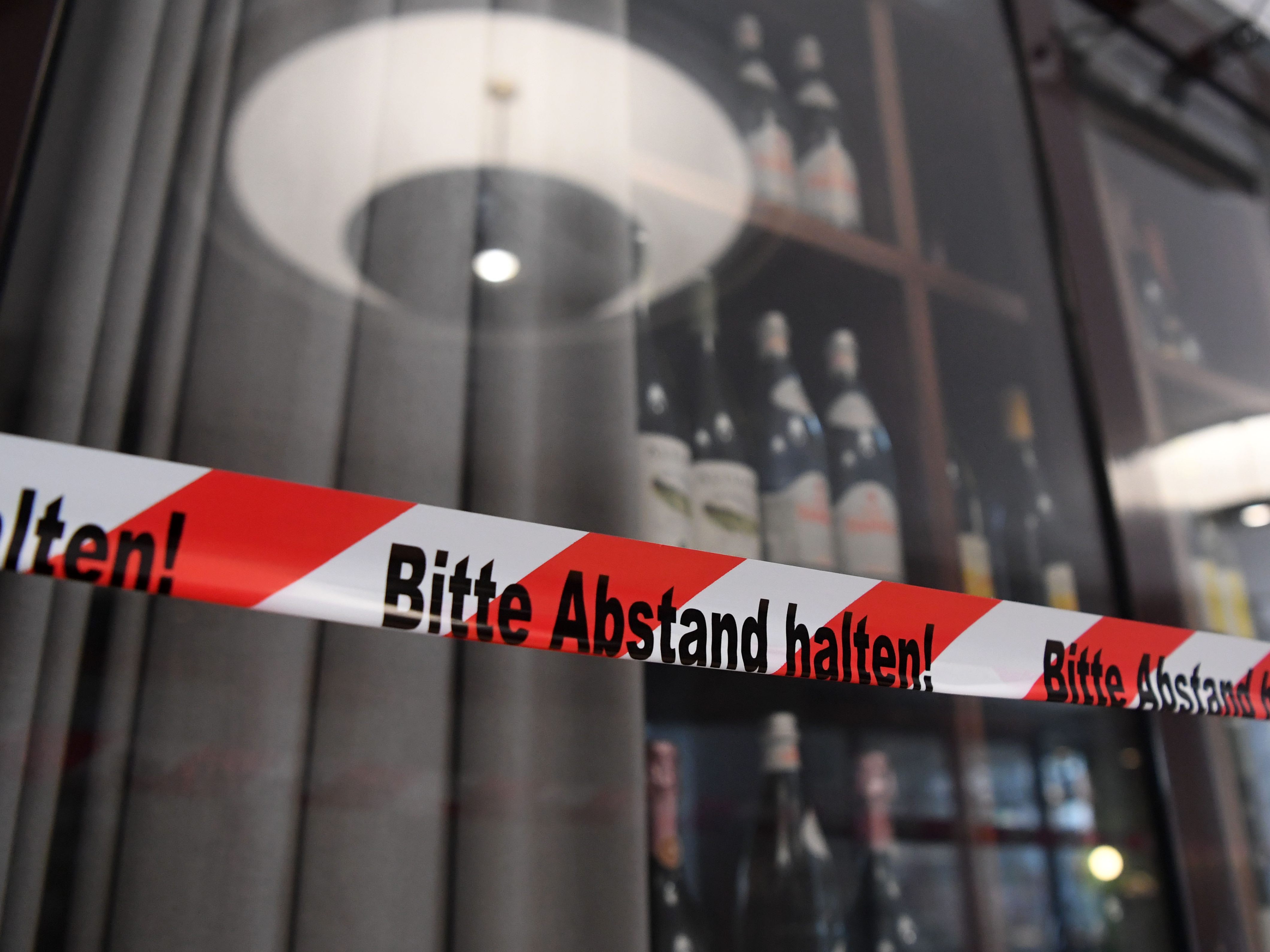 Wintertourismus war in Österreich quasi nicht existent. Wintertourismus war in Österreich quasi nicht existent.