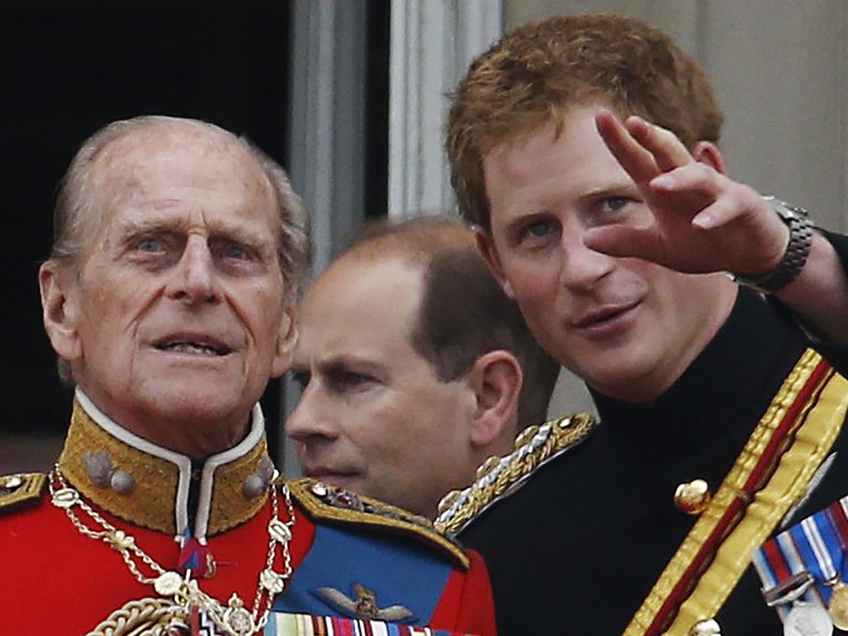Prinz Harry mit Opa Prinz Philip. Prinz Harry mit Opa Prinz Philip.