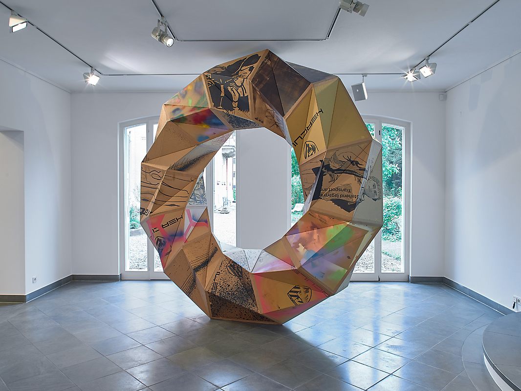 Peter Sandbichler, "twist", 2020, Karton