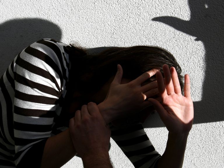 Für den Gewaltschutz werden als Sofortmaßnahme knapp 25 Millionen Euro aufgebracht. Für den Gewaltschutz werden als Sofortmaßnahme knapp 25 Millionen Euro aufgebracht.