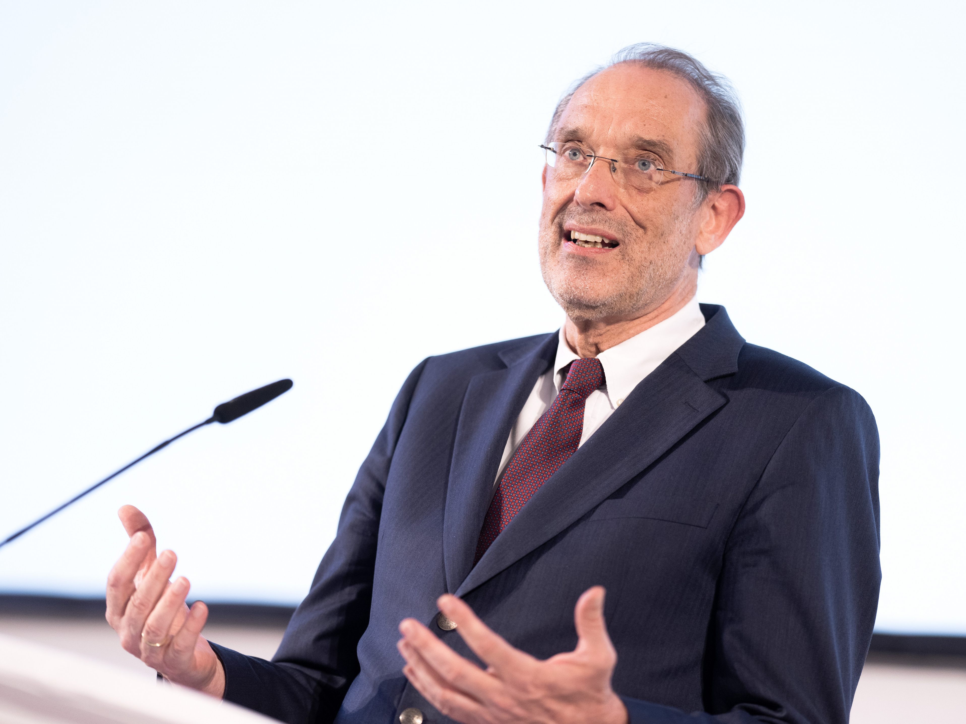 LIVE: Pressekonferenz von Heinz Faßmann zu letzten Schulwochen.