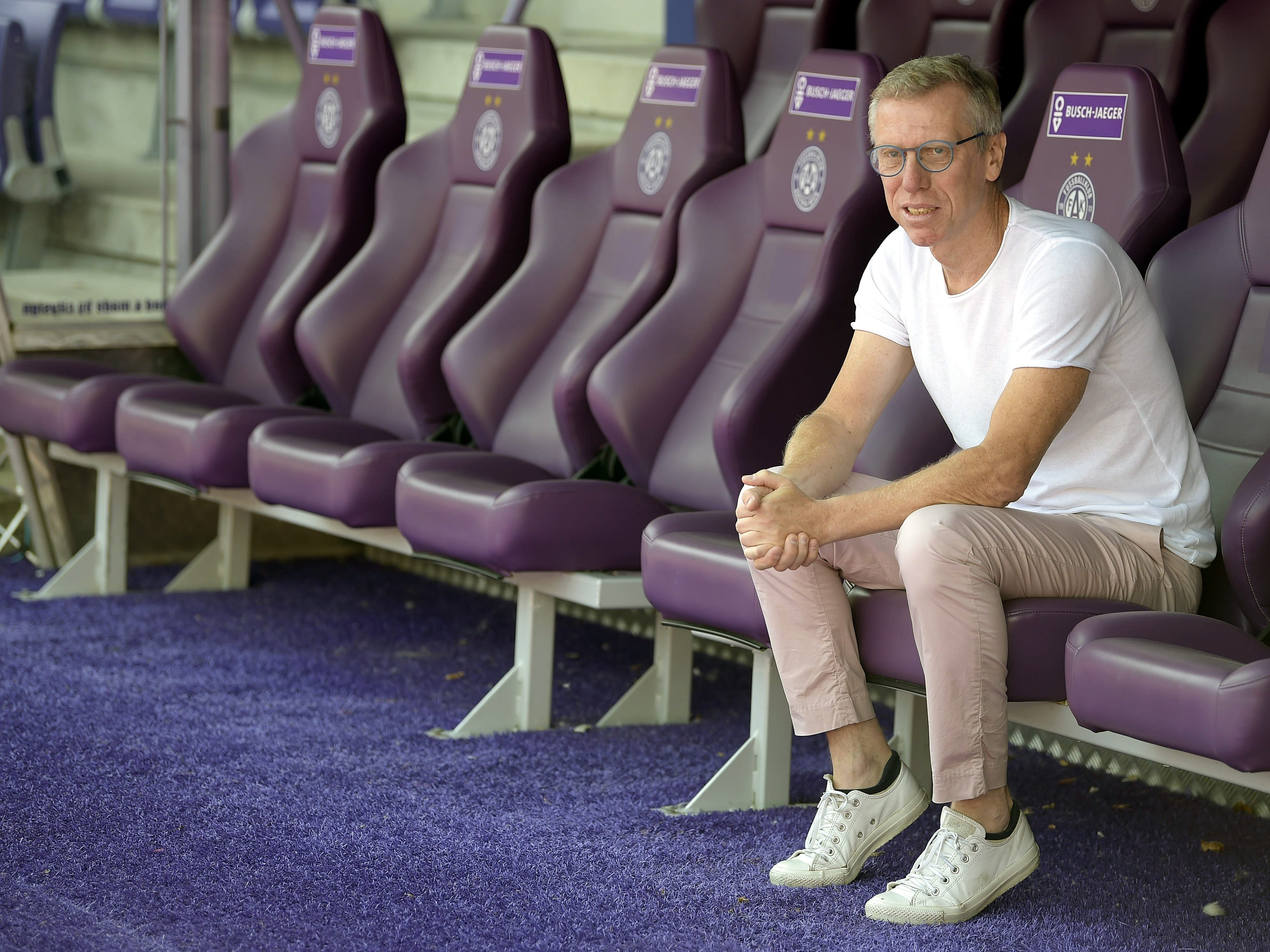 Peter Stöger nach seinem Gespräch mit dem 1. FC Köln.