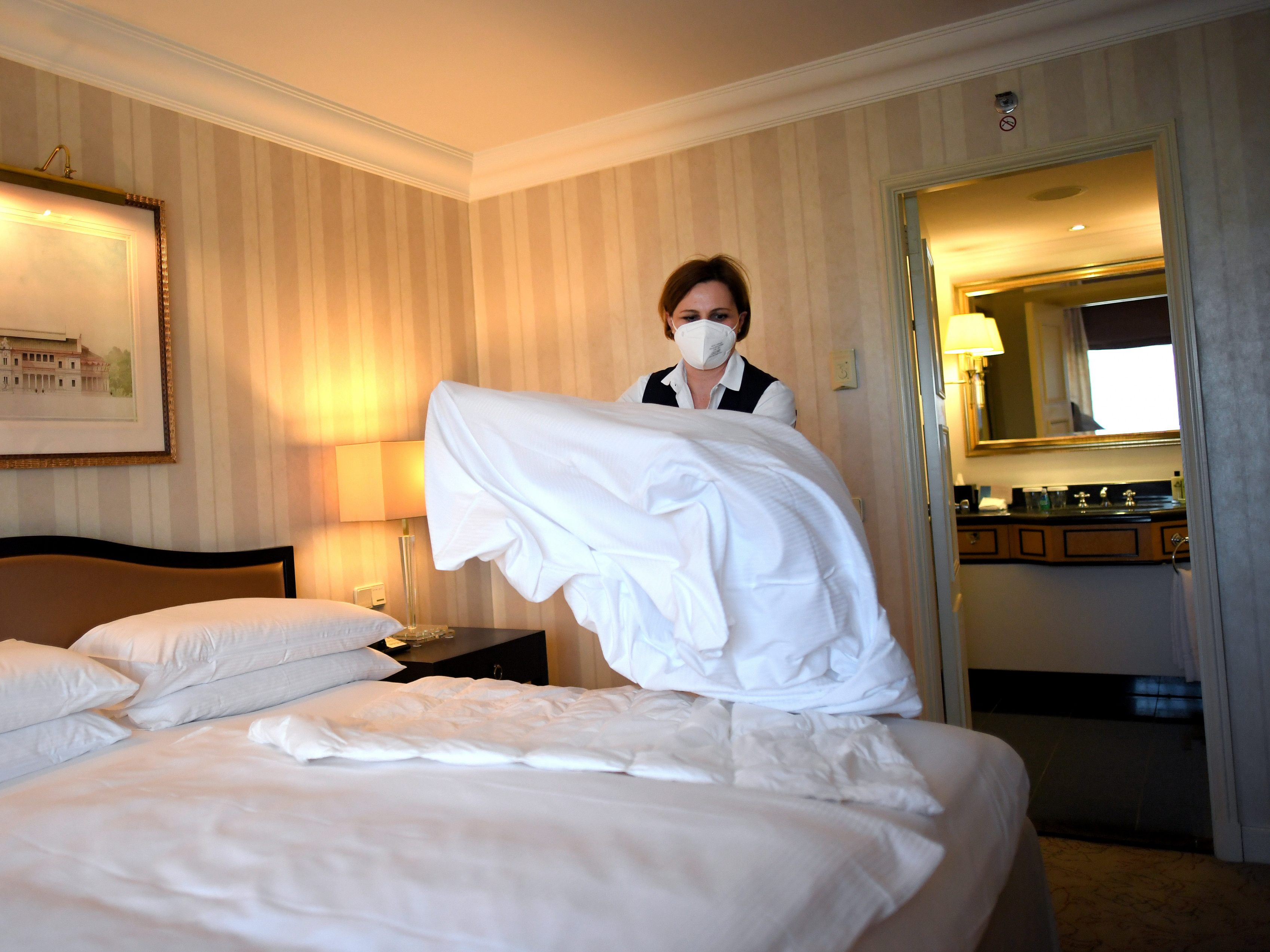 Laut einer Umfrage suchen viele Hotels derzeit Mitarbeiter und Lehrlinge.