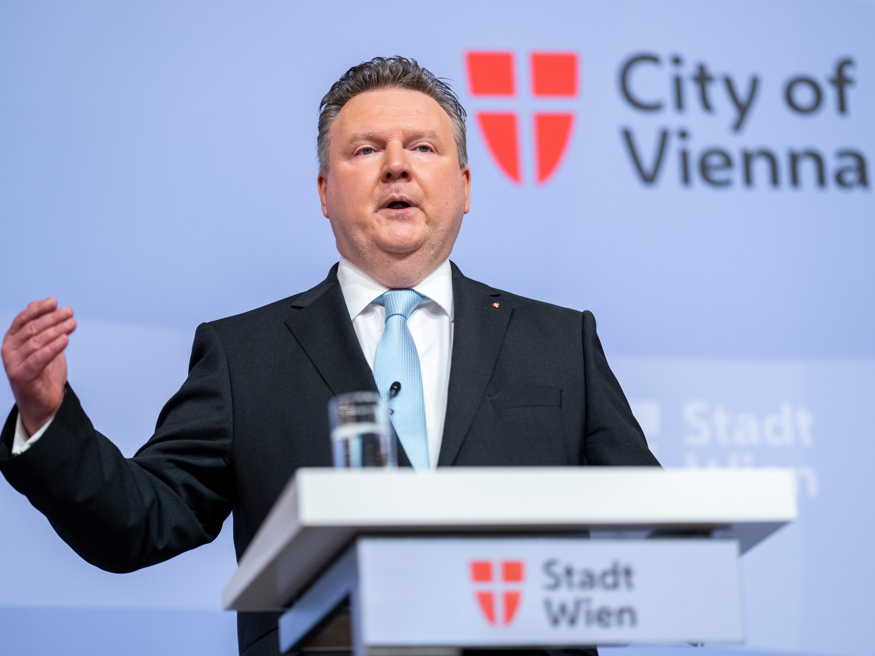 Ludwig wird heute die Entscheidung über weitere Öffnungsschritte in Wien verkünden. Ludwig wird heute die Entscheidung über weitere Öffnungsschritte in Wien verkünden.