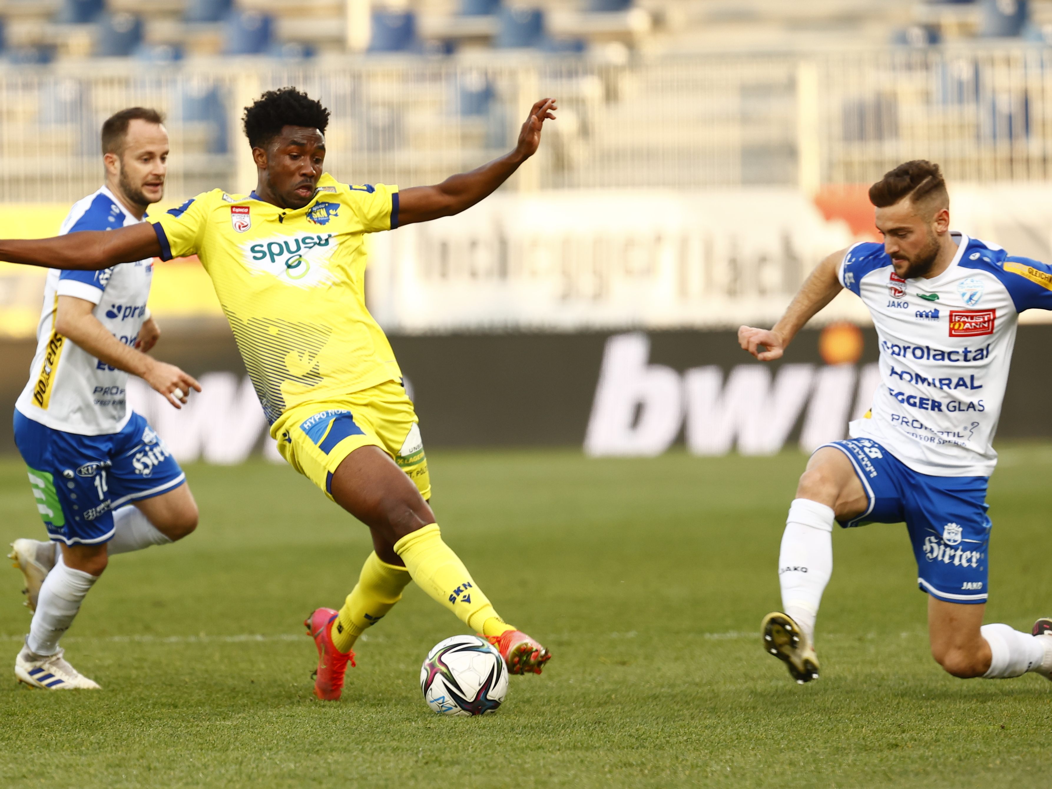 LIVE-Ticker zum Spiel SKN St. Pölten gegen TSV Hartberg ab 19.00 Uhr. LIVE-Ticker zum Spiel SKN St. Pölten gegen TSV Hartberg ab 19.00 Uhr.