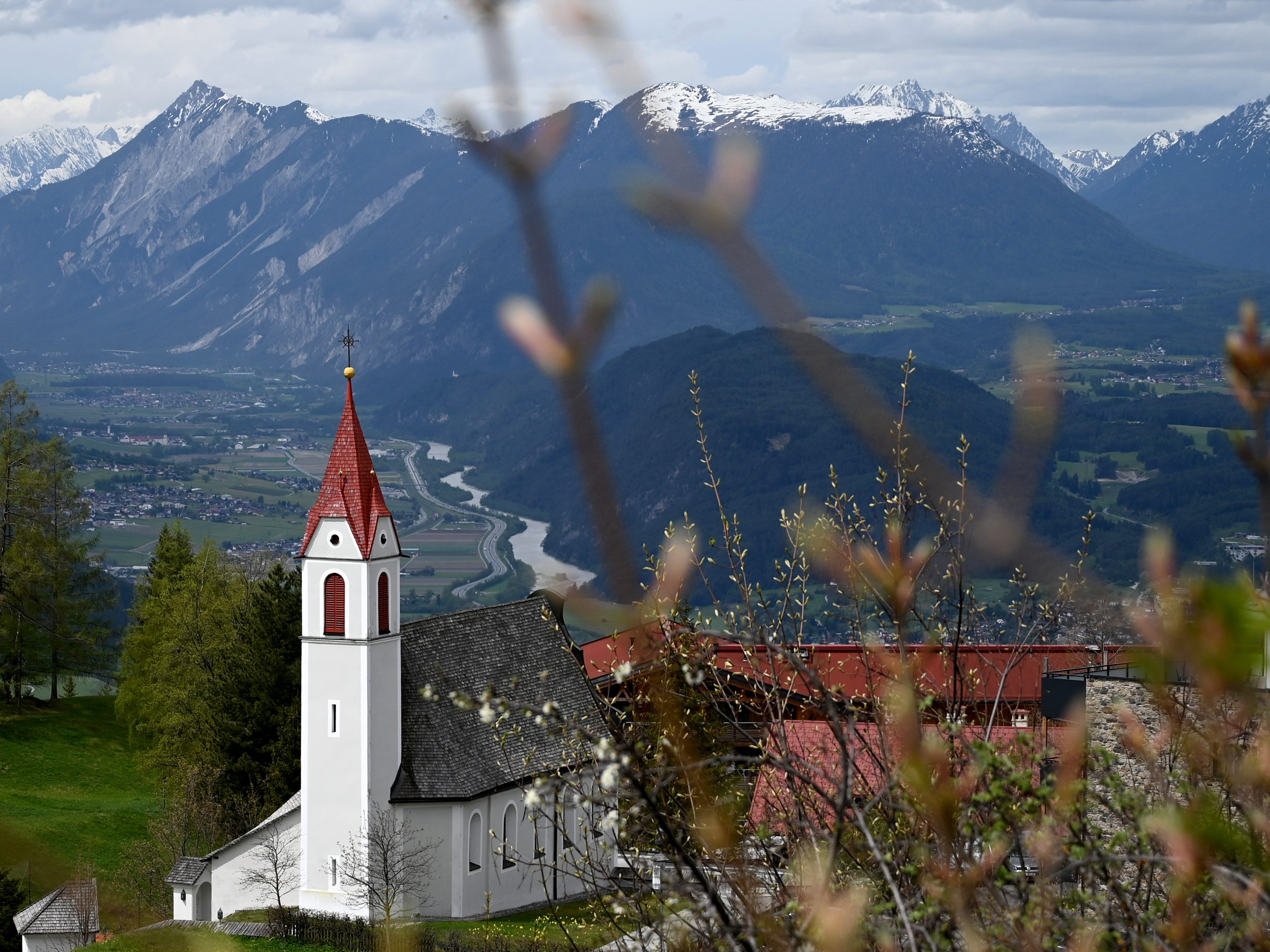 Auch in den katholischen Kirchen kommt es zu Lockerungen.