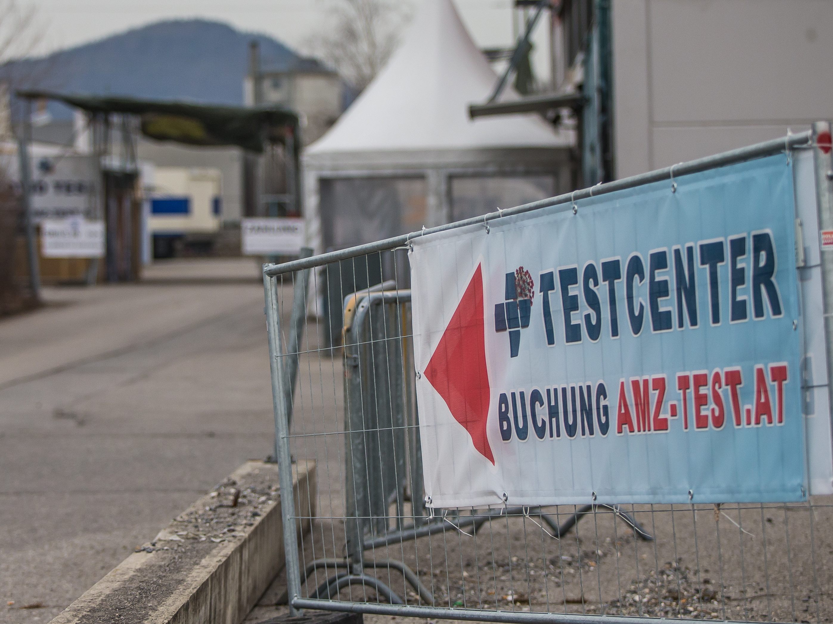 Der laufende Betrieb der Landes-Teststationen bleibt aufrecht.