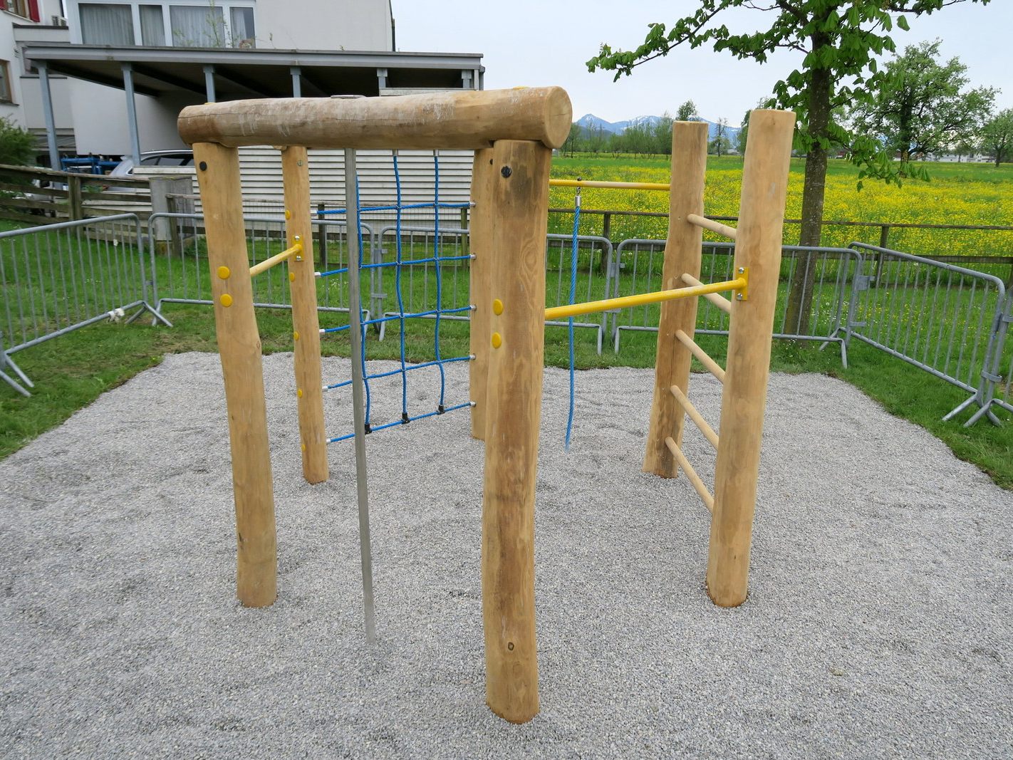 Das neue Klettergerüst beim Storchennest