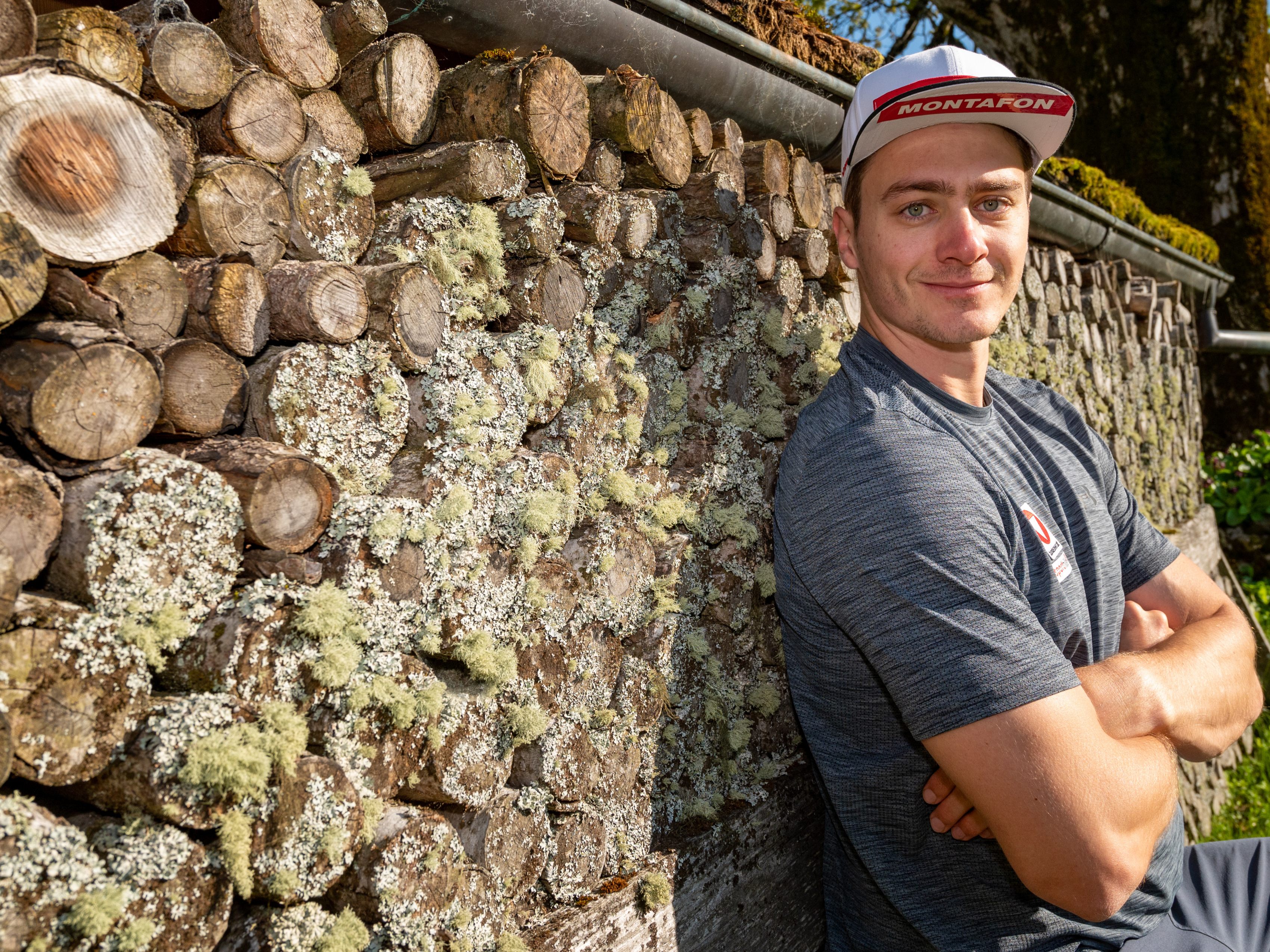 Snowboardcross-Gesamtweltcupsieger und Vize-Weltmeister Alessandro "Izzi" Hämmerle zu Gast im Klubhaus.