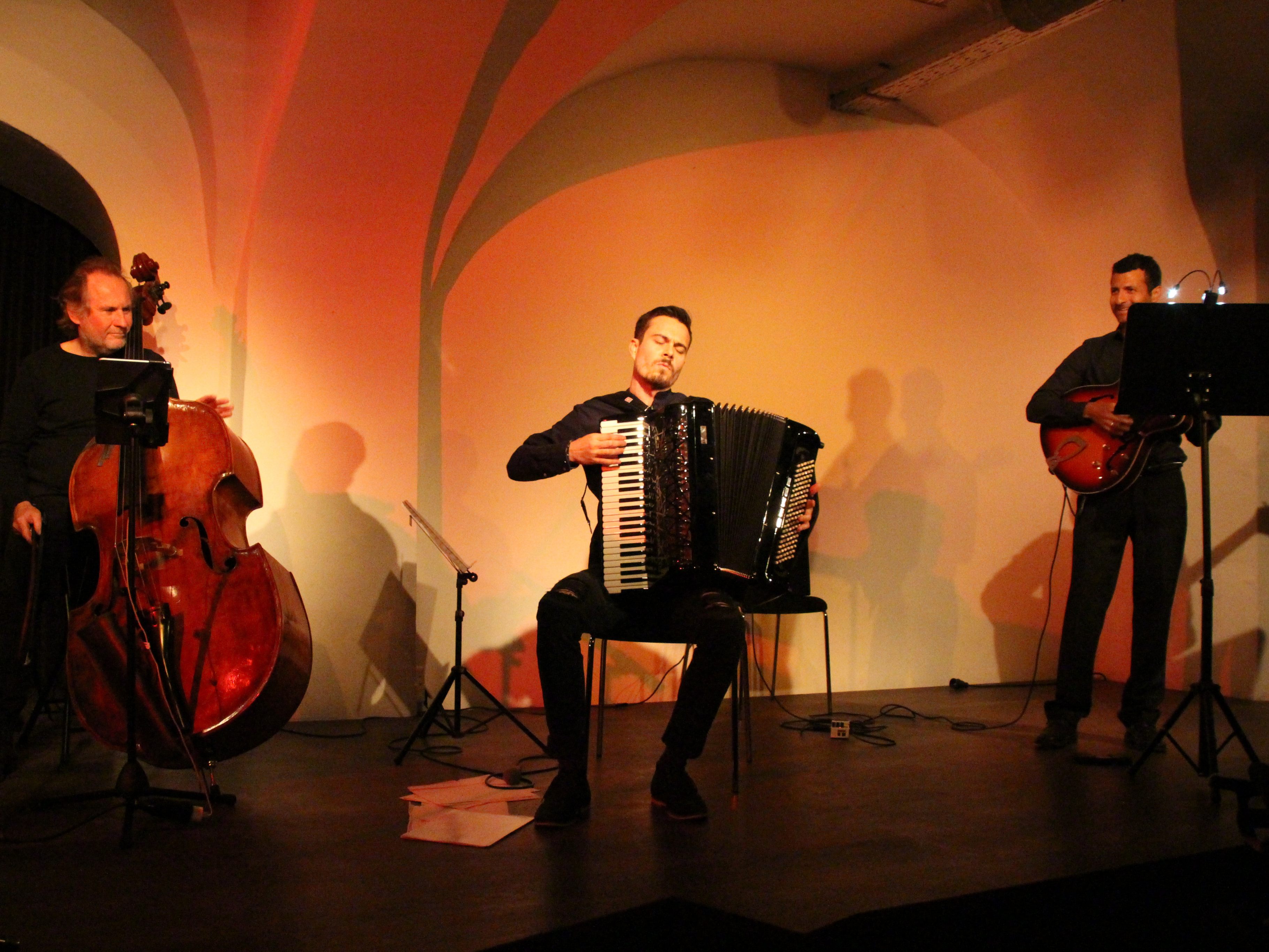 Tangoquintett "Tres y dos" im Theater am Saumarkt