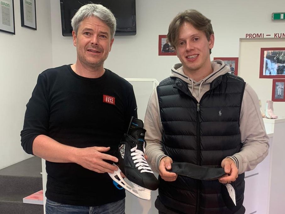 Eishockey-Profi Marco Rossi vertraut auf die Künste von Thomas Fetz (Vogelsberger Schuhorthopädie). Eishockey-Profi Marco Rossi vertraut auf die Künste von Thomas Fetz (Vogelsberger Schuhorthopädie).