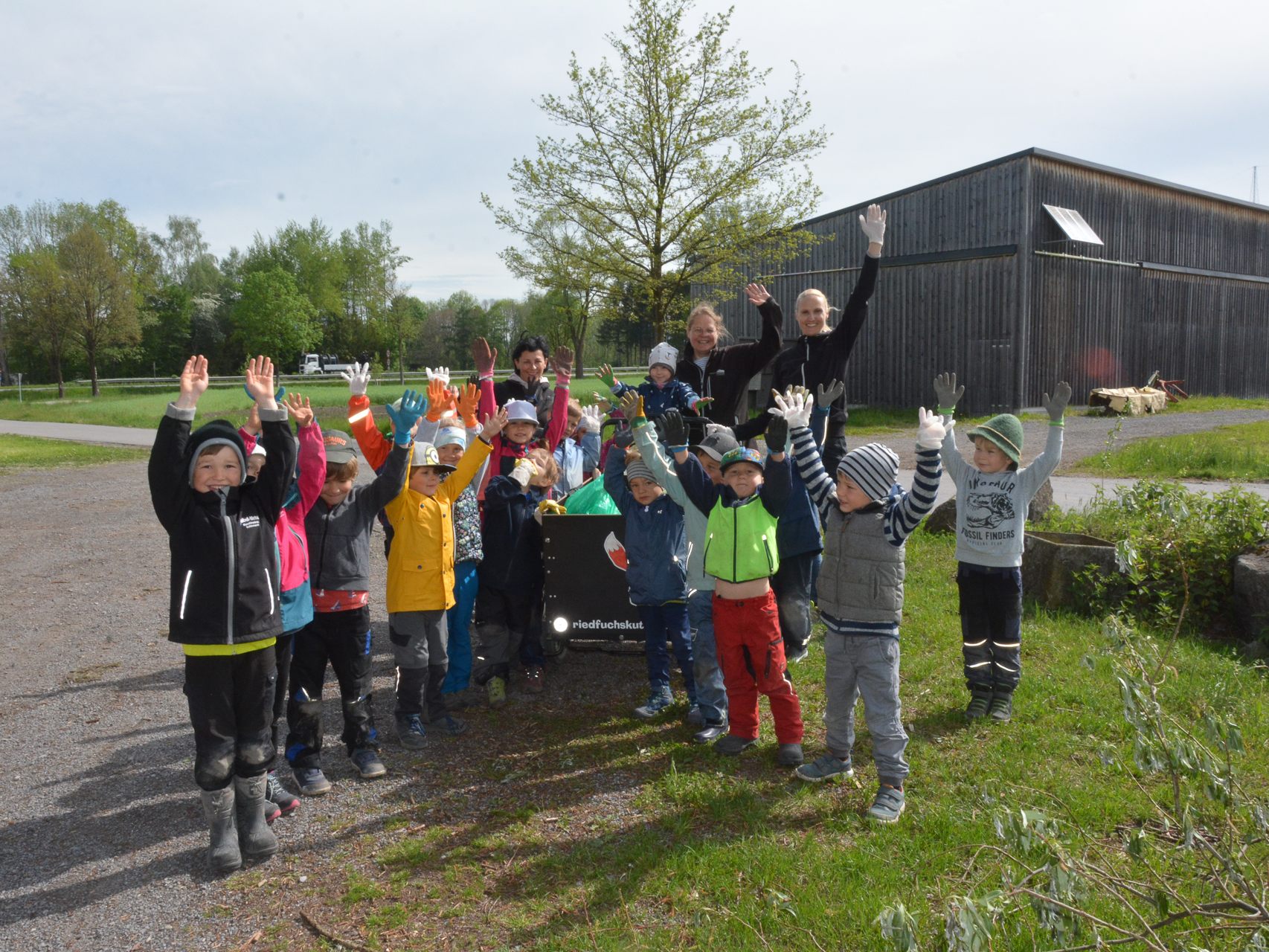 Die Kinder des Riedkindergartens haben das Ried vom Müll befreit.