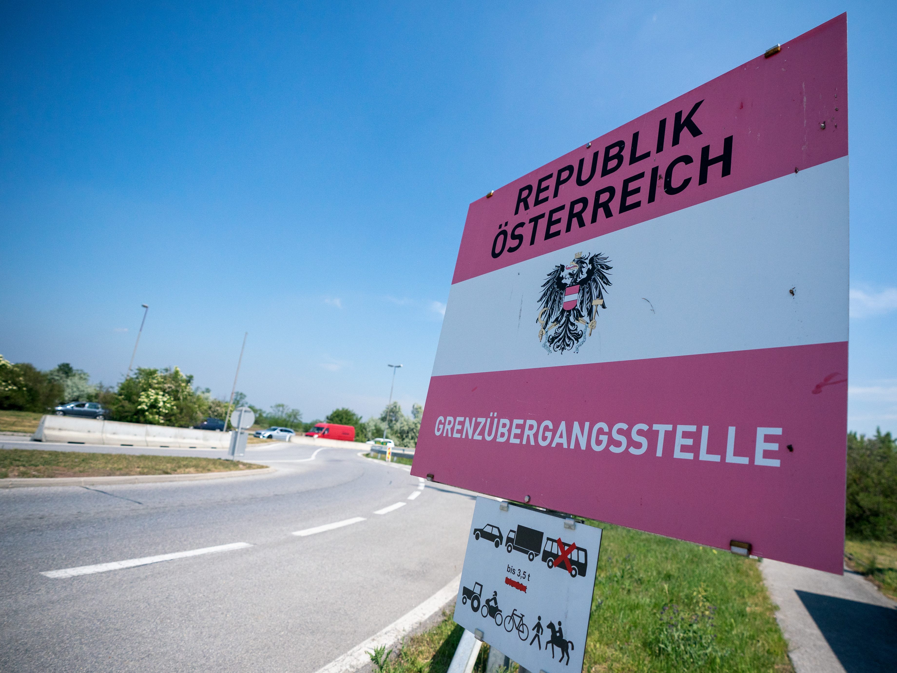 Die Einreise nach Österreich gelingt künftig mit "3-G-Nachweis". Die Einreise nach Österreich gelingt künftig mit "3-G-Nachweis".