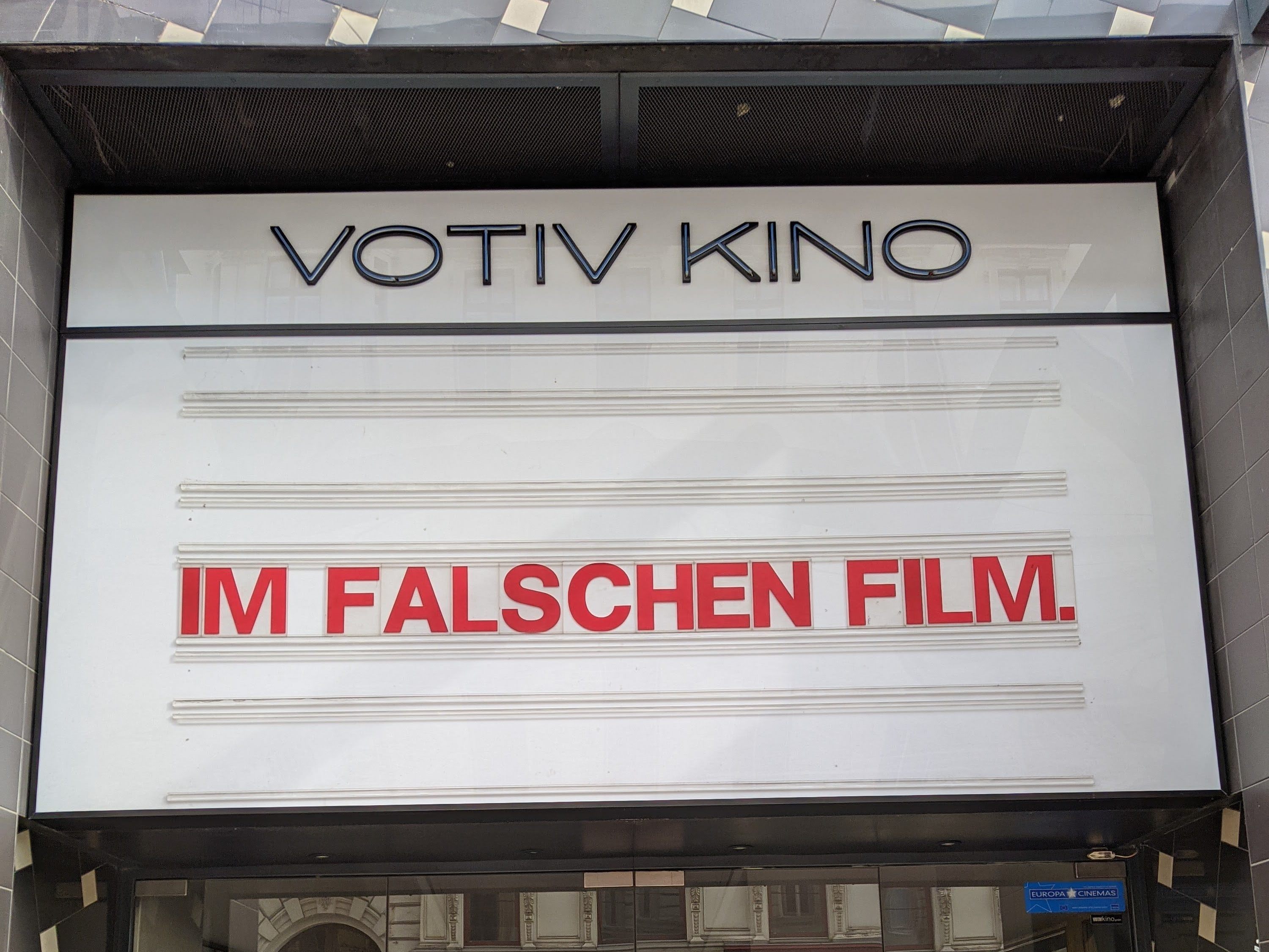 Auch die Kinos dürfen wieder aufsperren. Auch die Kinos dürfen wieder aufsperren.