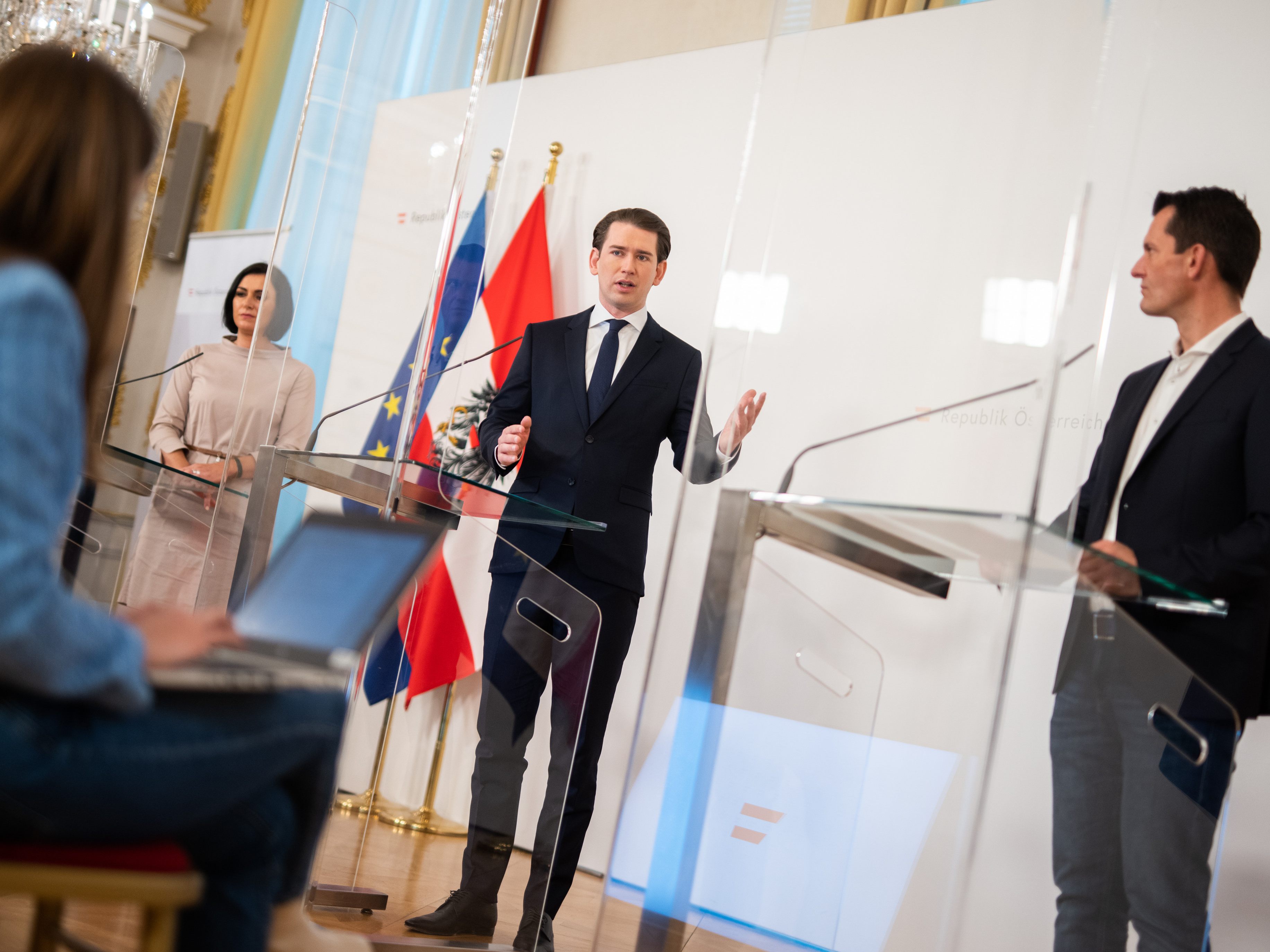 Heute gibt es wieder eine Pressekonferenz nach dem Miniterrat.