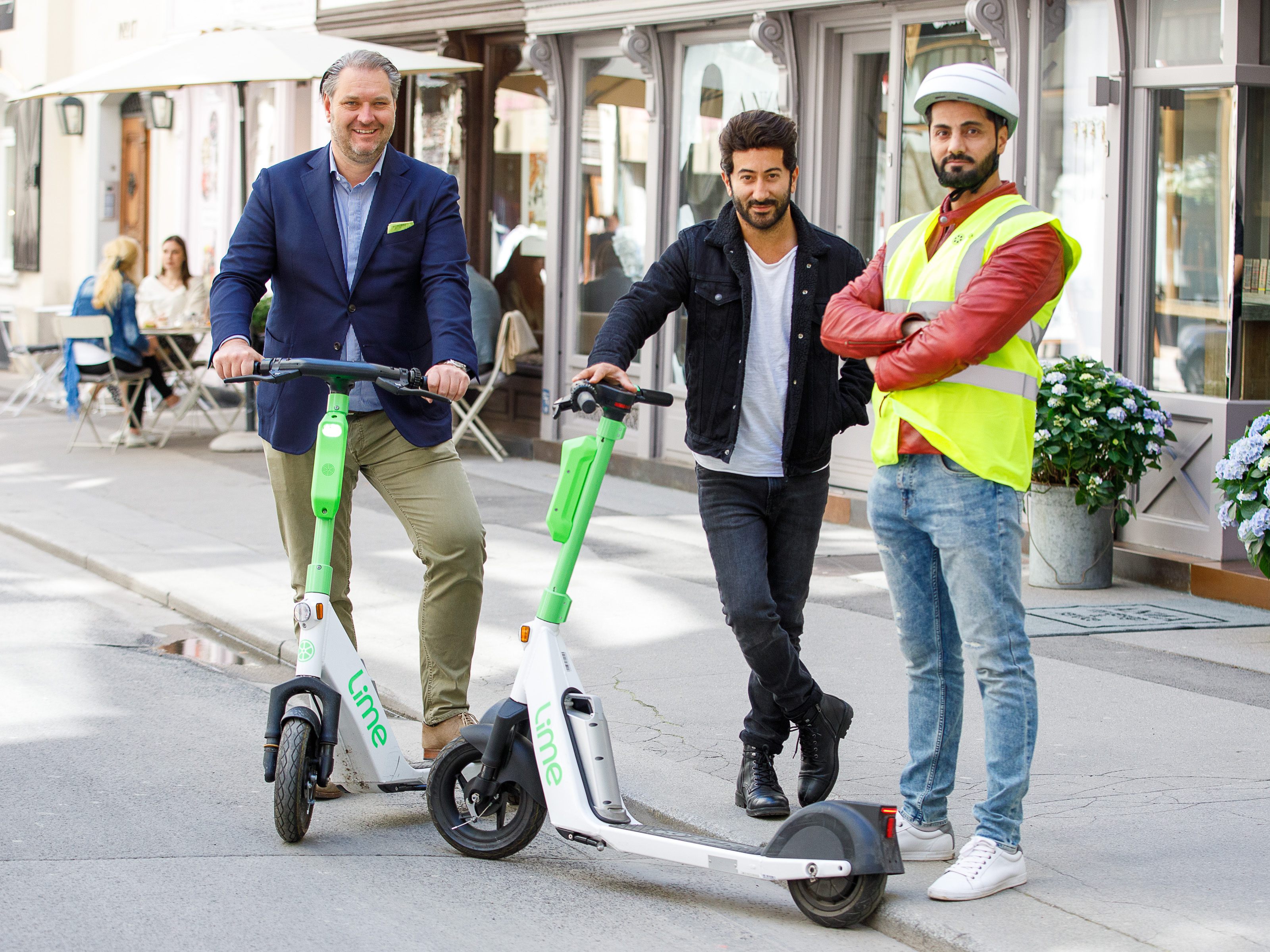 Der Scooter-Sheriff sorgt dafür, dass alle Lime-Scooter richtig abgestellt werden.