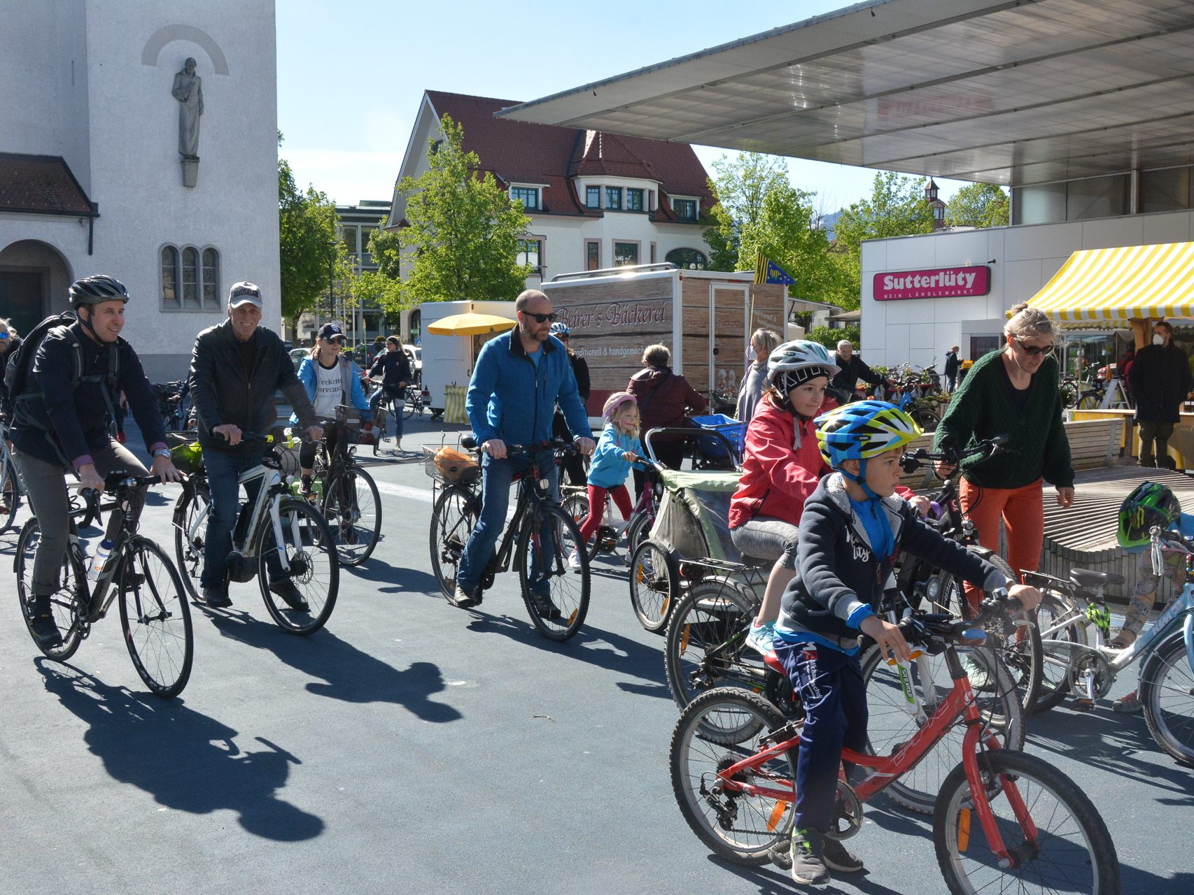 Radeln für eine gute Sache. Auch in Lustenau folgten viele dem Aufruf der Vorarlberger Radlobby, um für mehr Platz im Straßenverkehr einzustehen.