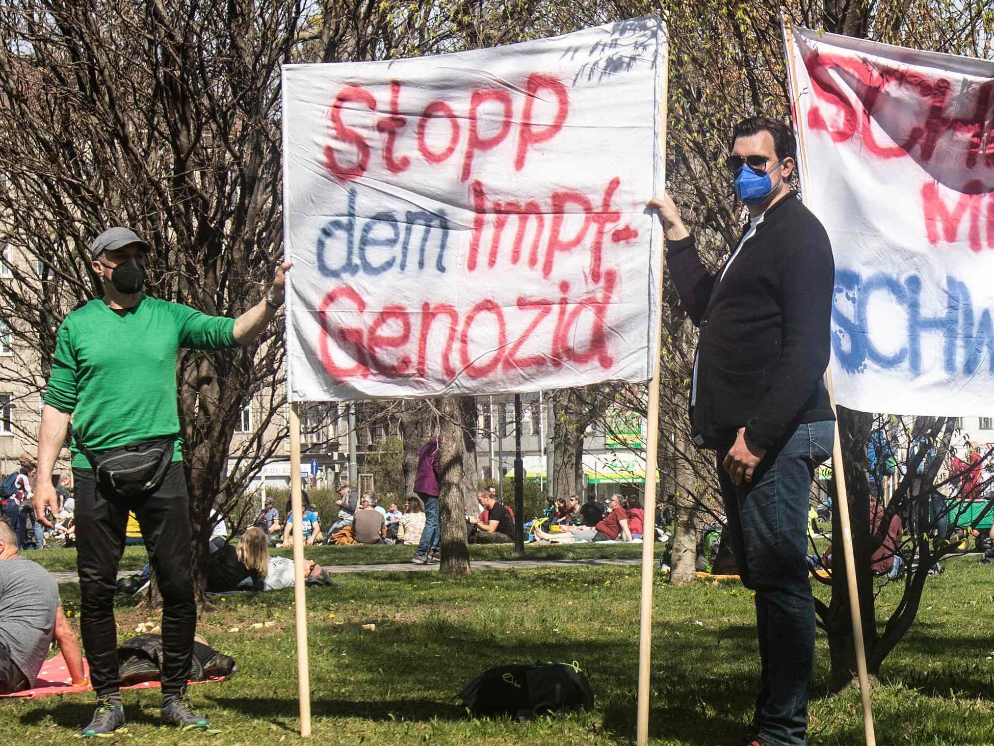 Verschwörungstheorien werden immer extremer. Verschwörungstheorien werden immer extremer.