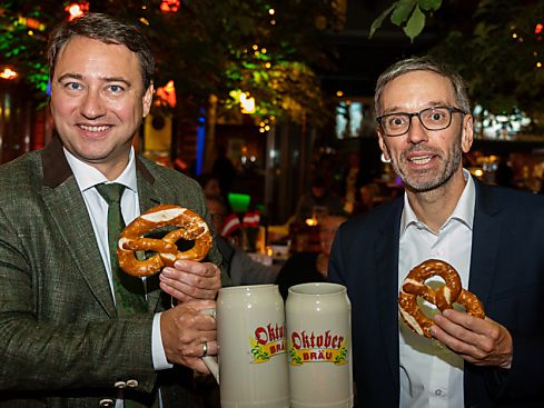 "Parteifreunde" Haimbuchner und Kickl "Parteifreunde" Haimbuchner und Kickl