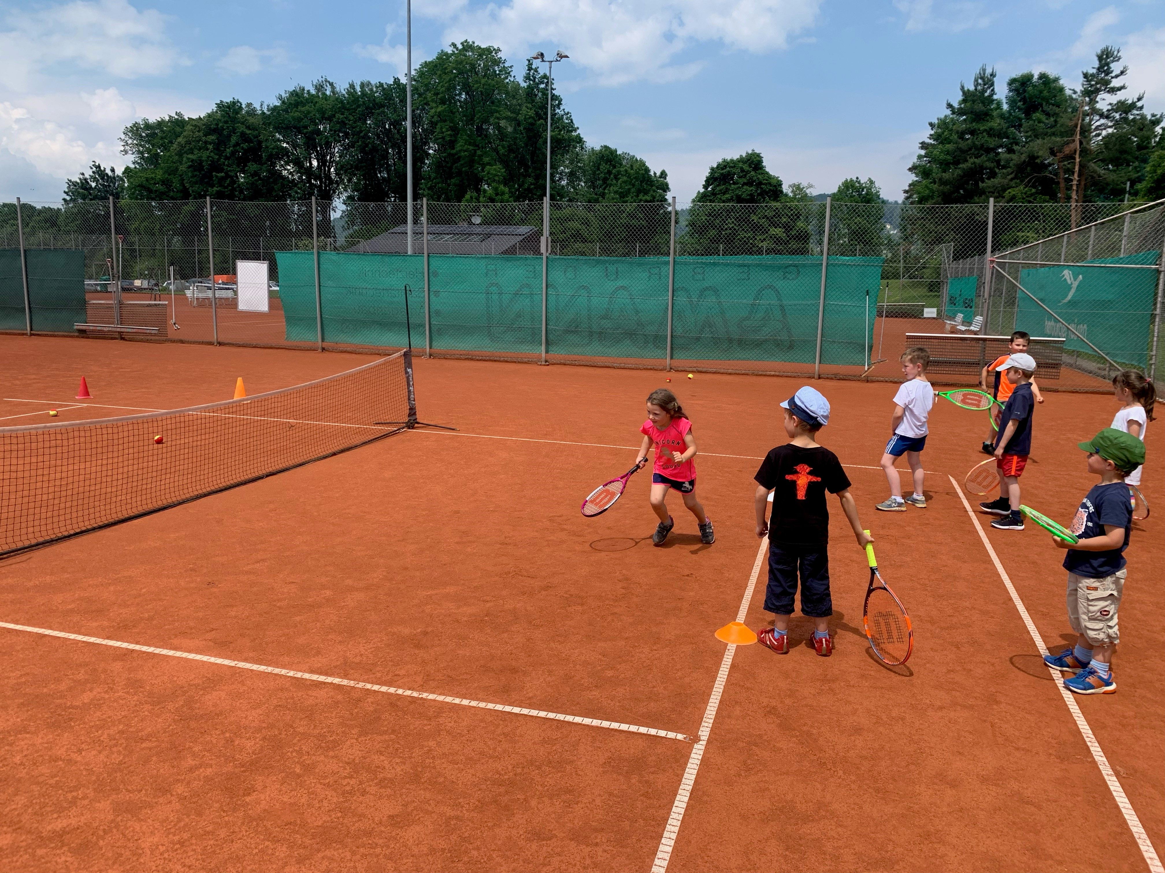 Das Bambini Schnuppertennis war ein großer Erfolg. Das Bambini Schnuppertennis war ein großer Erfolg.