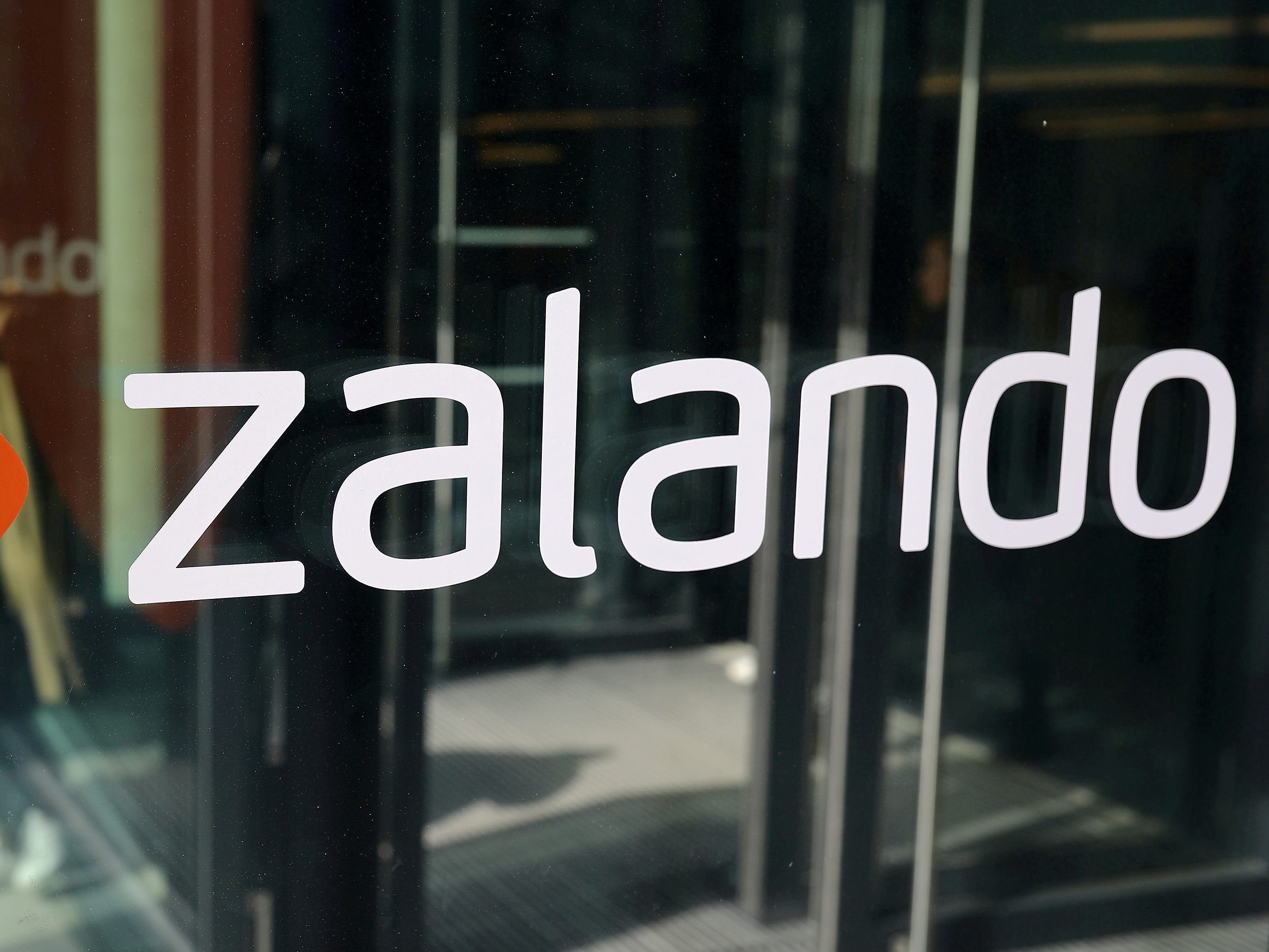 Der Online-Händler Zalando baut sein Kosmetikgeschäft weiter aus.