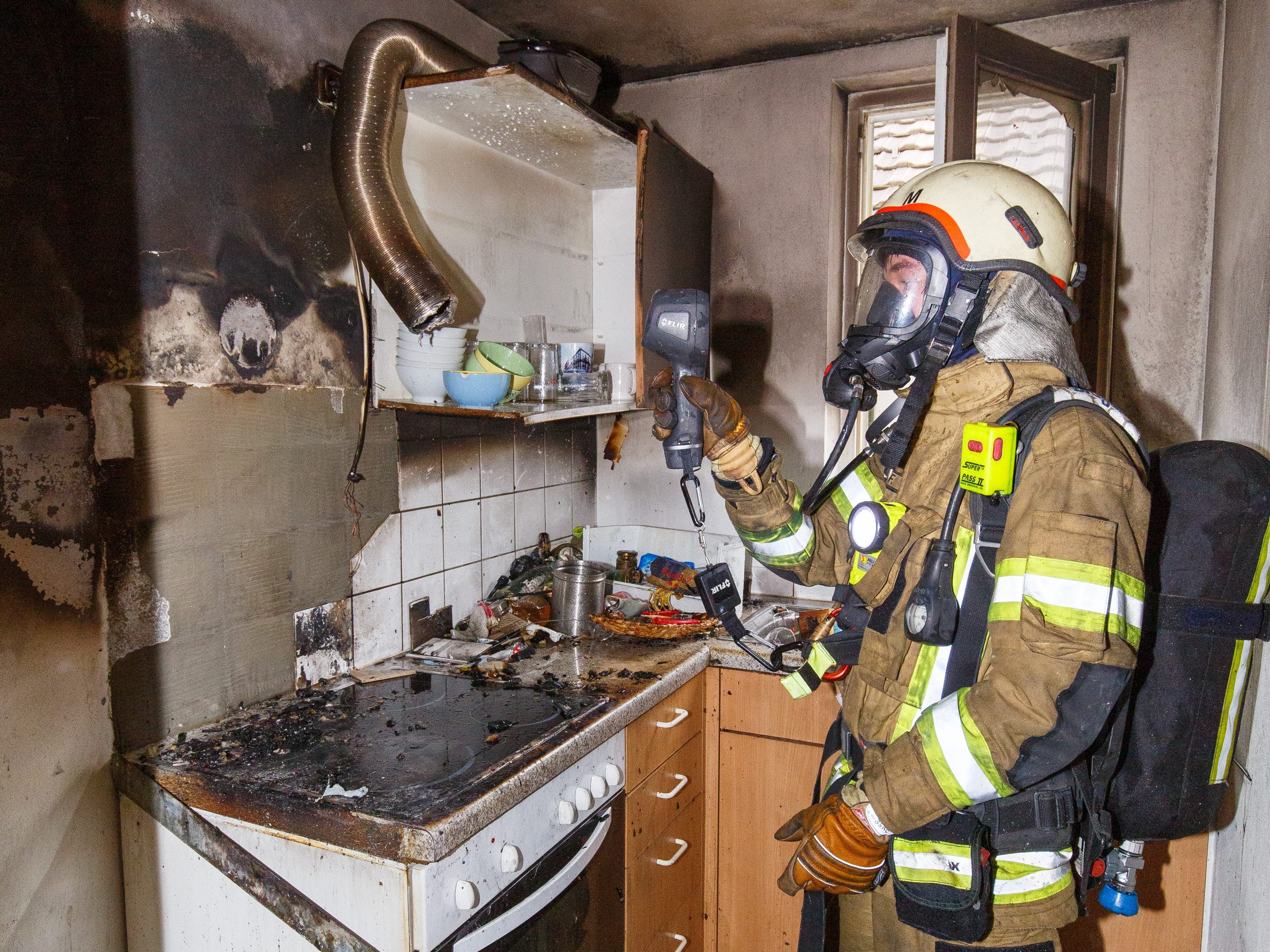 Ein defekter Kühlschrank sorgte in Nüziders für einen Feuerwehreinsatz.