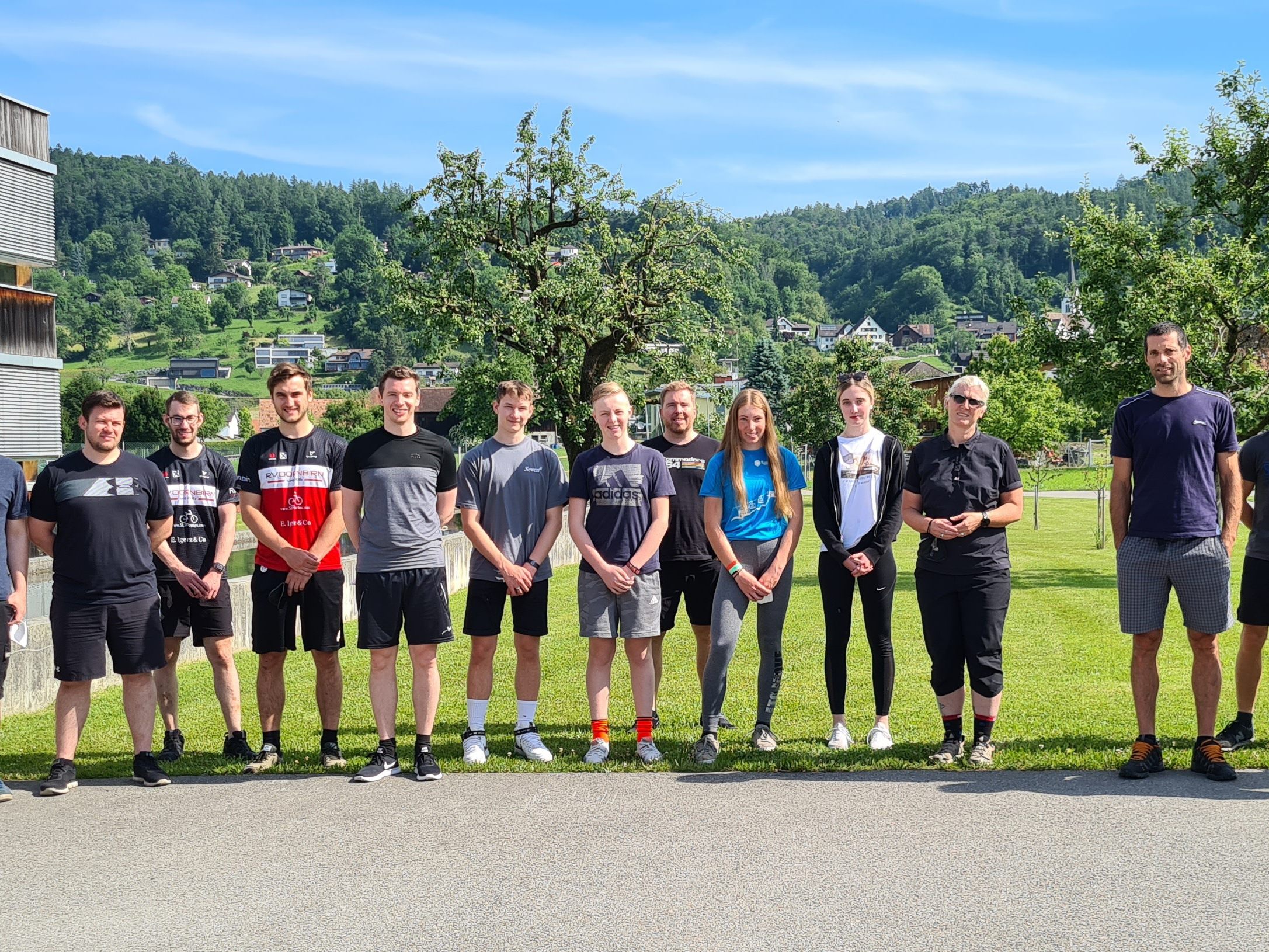 Gleich 17 neue Übungsleiterinnen und -leiter verstärken künftig das Trainer-Team beim RHC Dornbirn. Gleich 17 neue Übungsleiterinnen und -leiter verstärken künftig das Trainer-Team beim RHC Dornbirn.