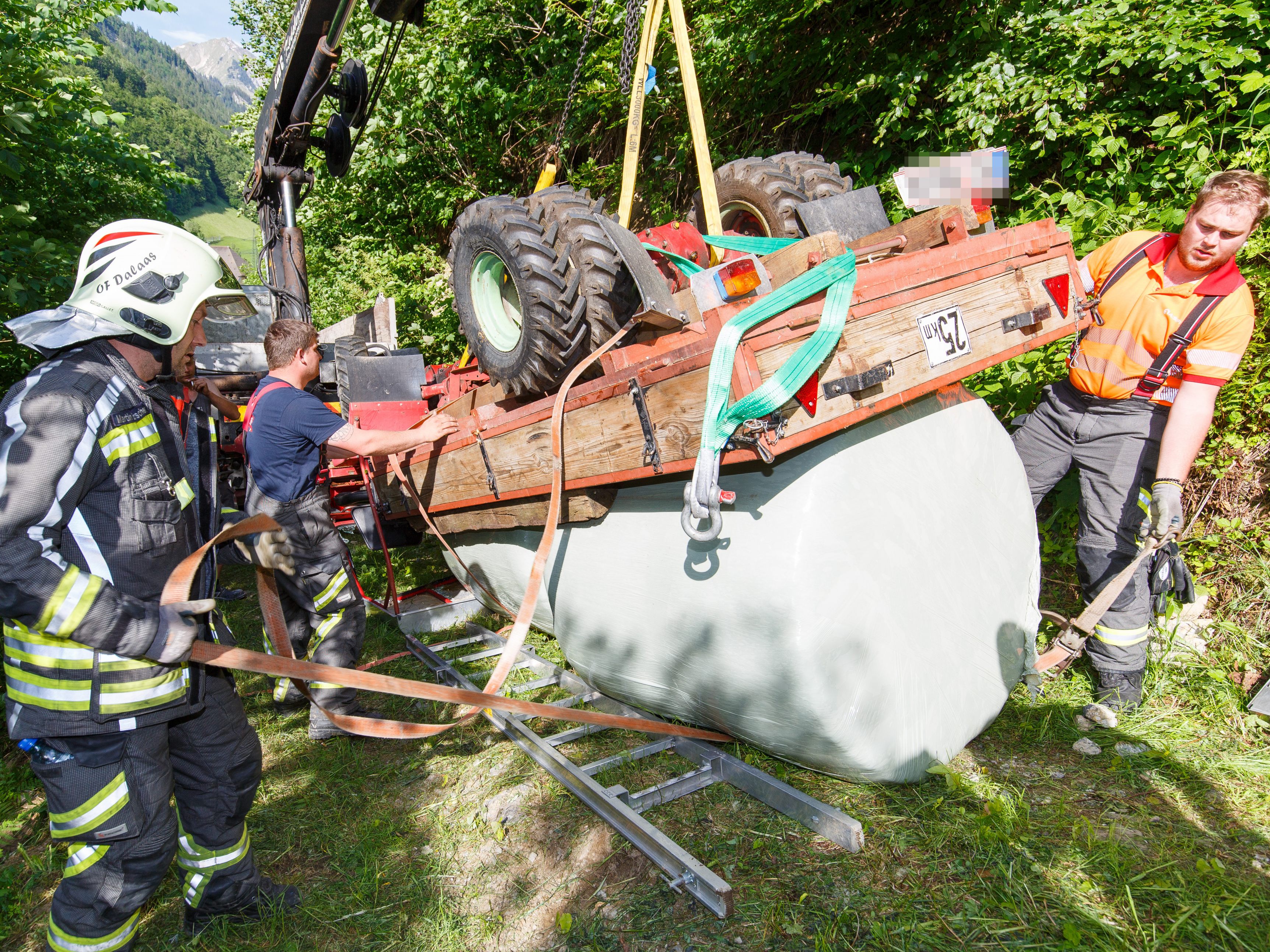 Der Lenker des Fahrzeuges blieb bei dem Unfall unverletzt.