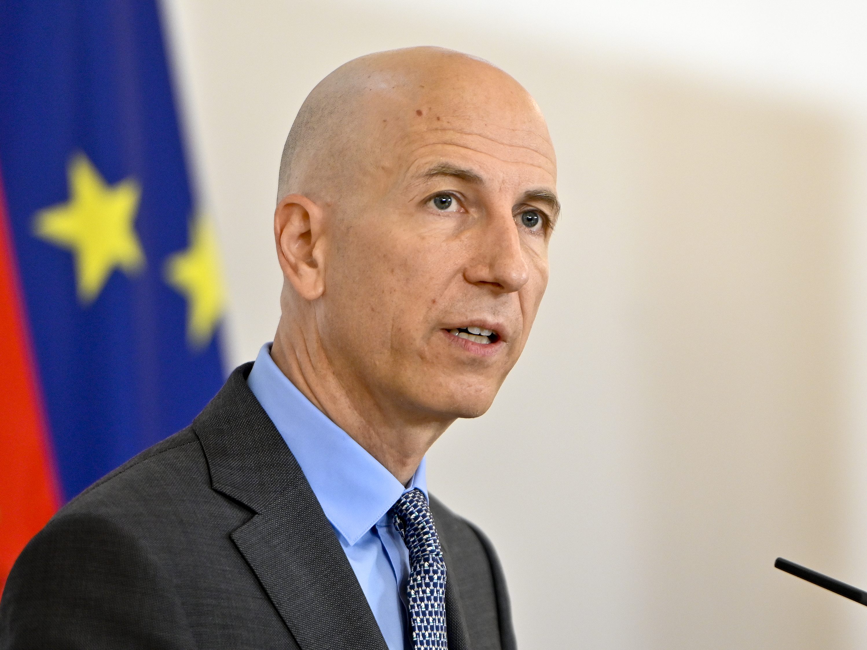 Aktuelle Lage am Arbeitsmarkt: Pressekonferenz mit Arbeitsminister Kocher.