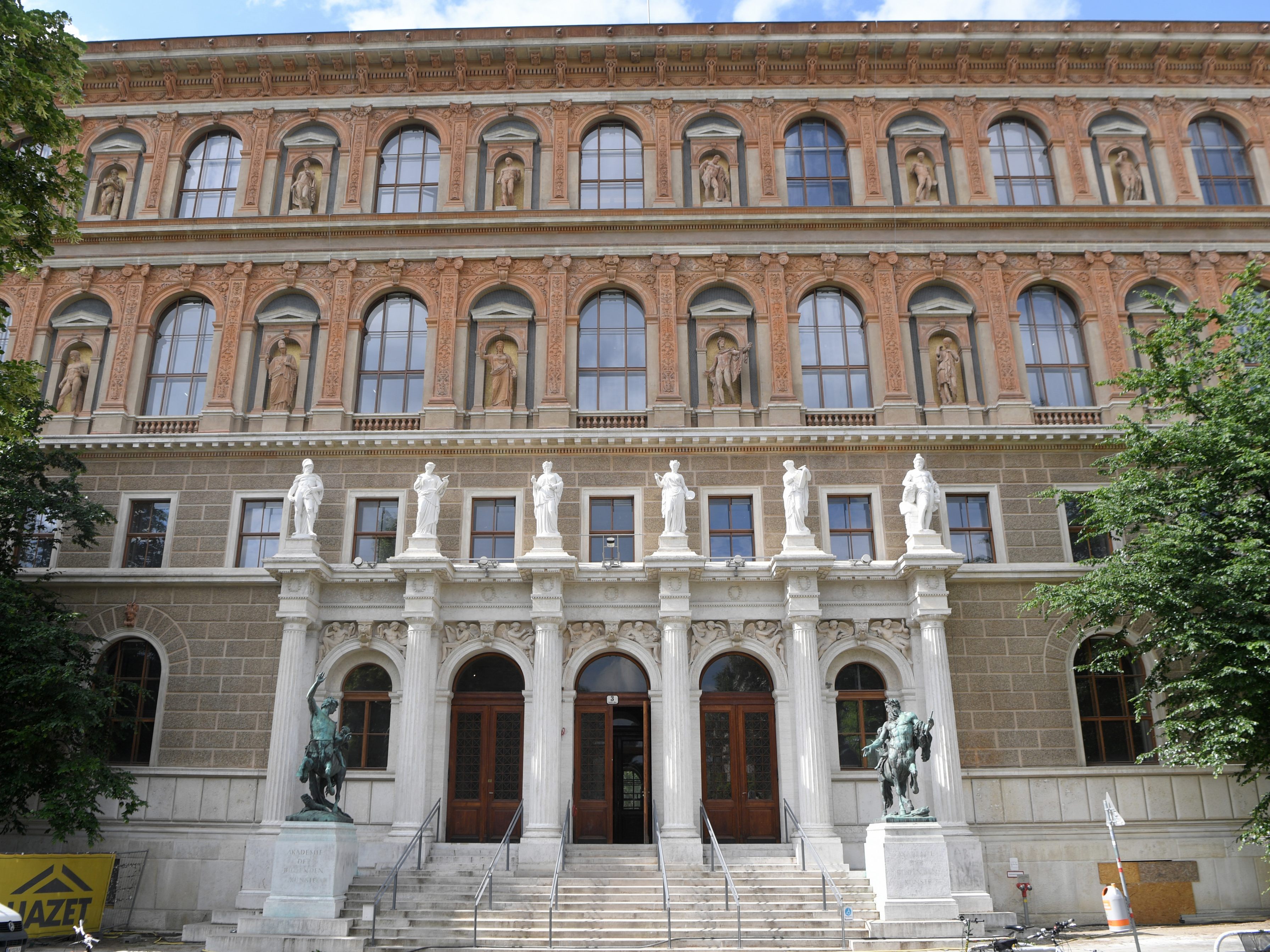 Renoviert und modernisiert: Die Akademie der bildenden Künste Wien erstrahlt in neuem Glanz Renoviert und modernisiert: Die Akademie der bildenden Künste Wien erstrahlt in neuem Glanz