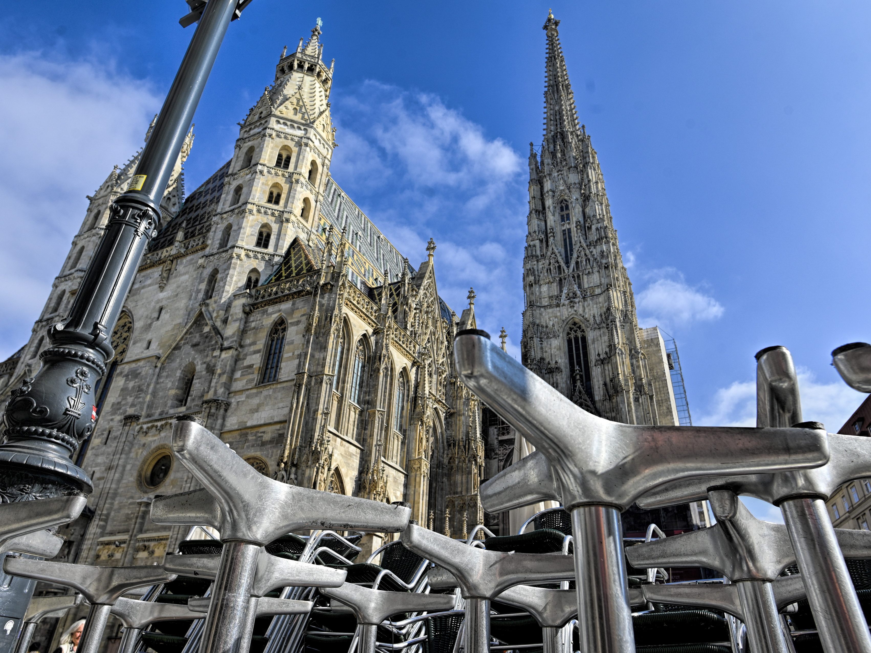 Am Donnerstag werden die Corona-Regeln weiter gelockert. Am Donnerstag werden die Corona-Regeln weiter gelockert.