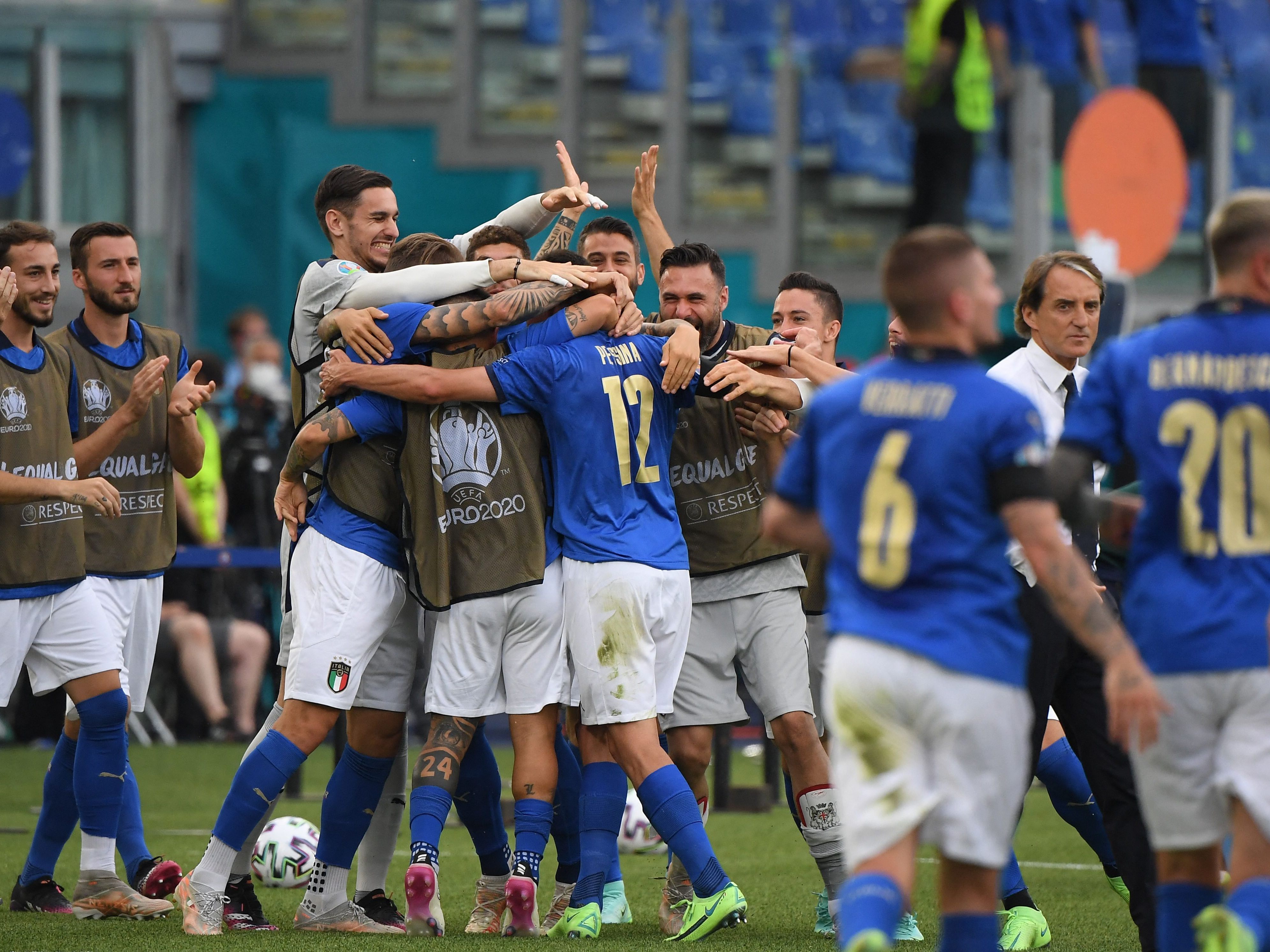 Italien kührt sich zum Gruppensieger der Gruppe A bei der EM. Italien kührt sich zum Gruppensieger der Gruppe A bei der EM.