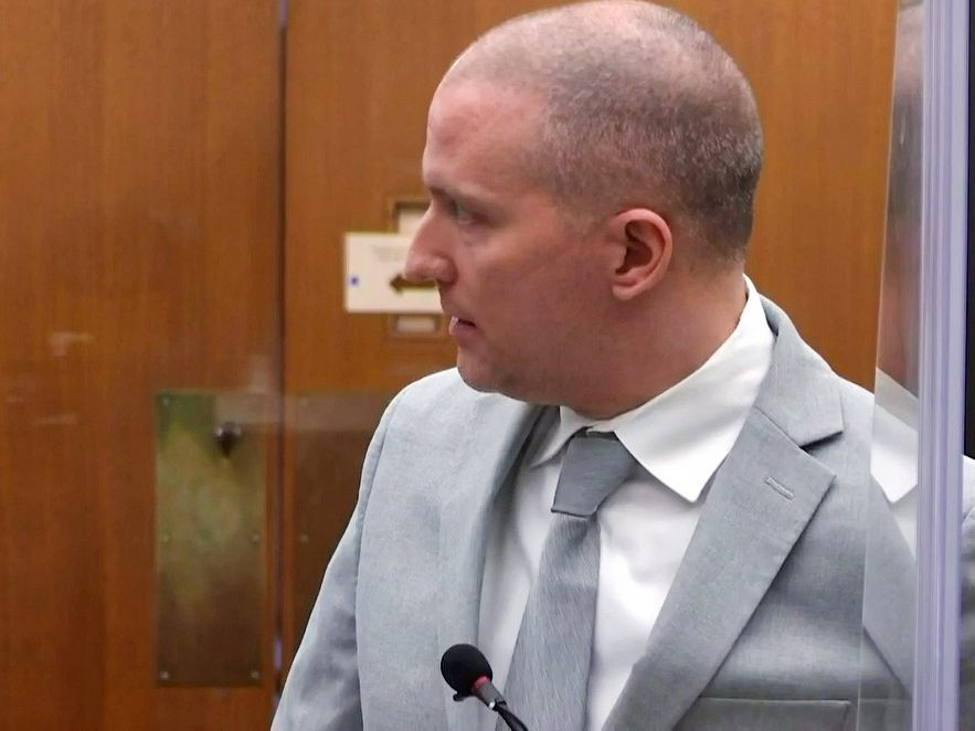 Staatsanwaltschaft fordert 30 Jahre Haft für Derek Chauvin. Staatsanwaltschaft fordert 30 Jahre Haft für Derek Chauvin.