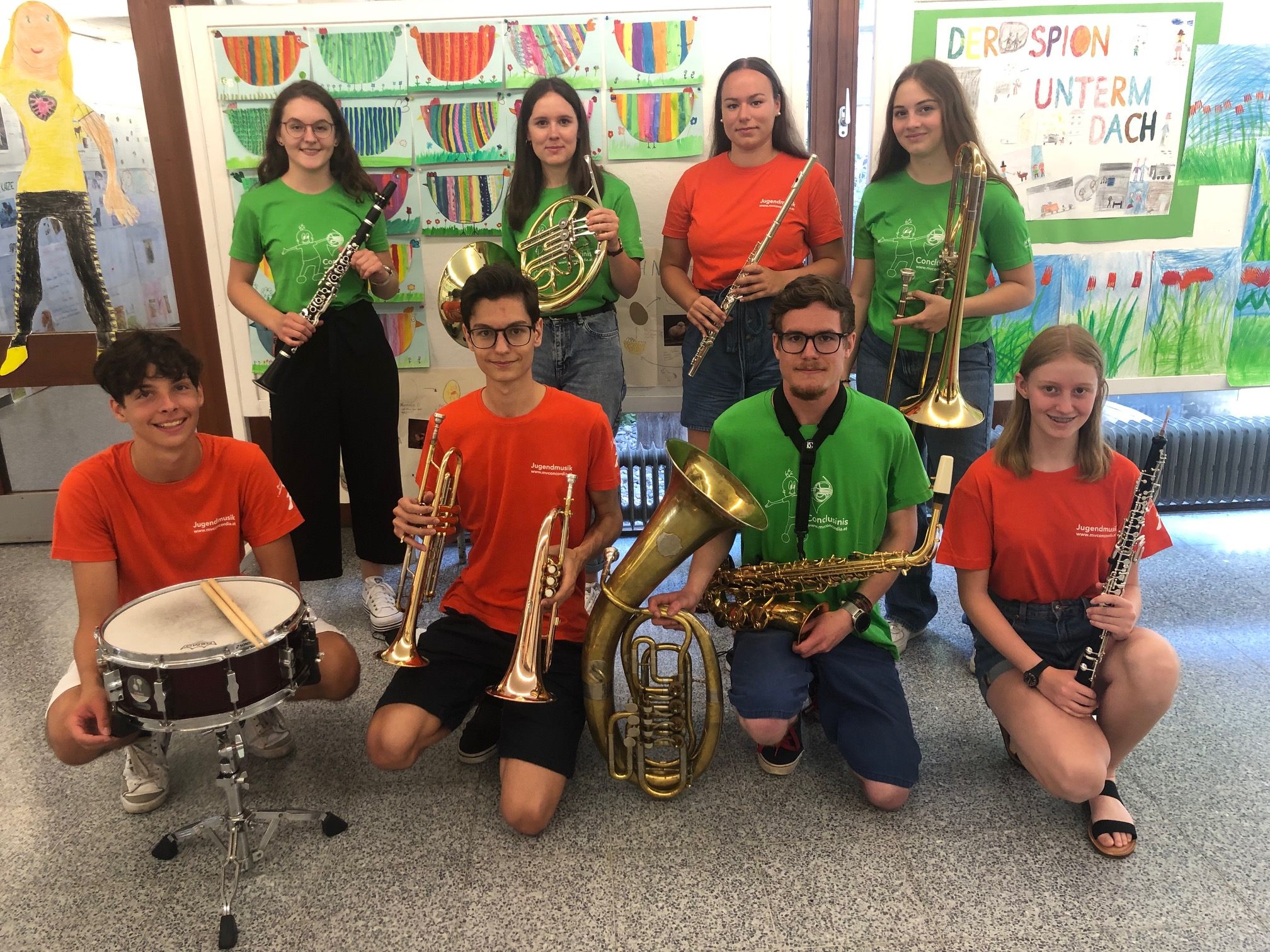 Der Musikverein Concordia war in der Volksschule Rotkreuz zu Besuch und stellte den Schülern das gemeinsame Musizieren auf ihren Instrumenten vor. Der Musikverein Concordia war in der Volksschule Rotkreuz zu Besuch und stellte den Schülern das gemeinsame Musizieren auf ihren Instrumenten vor.
