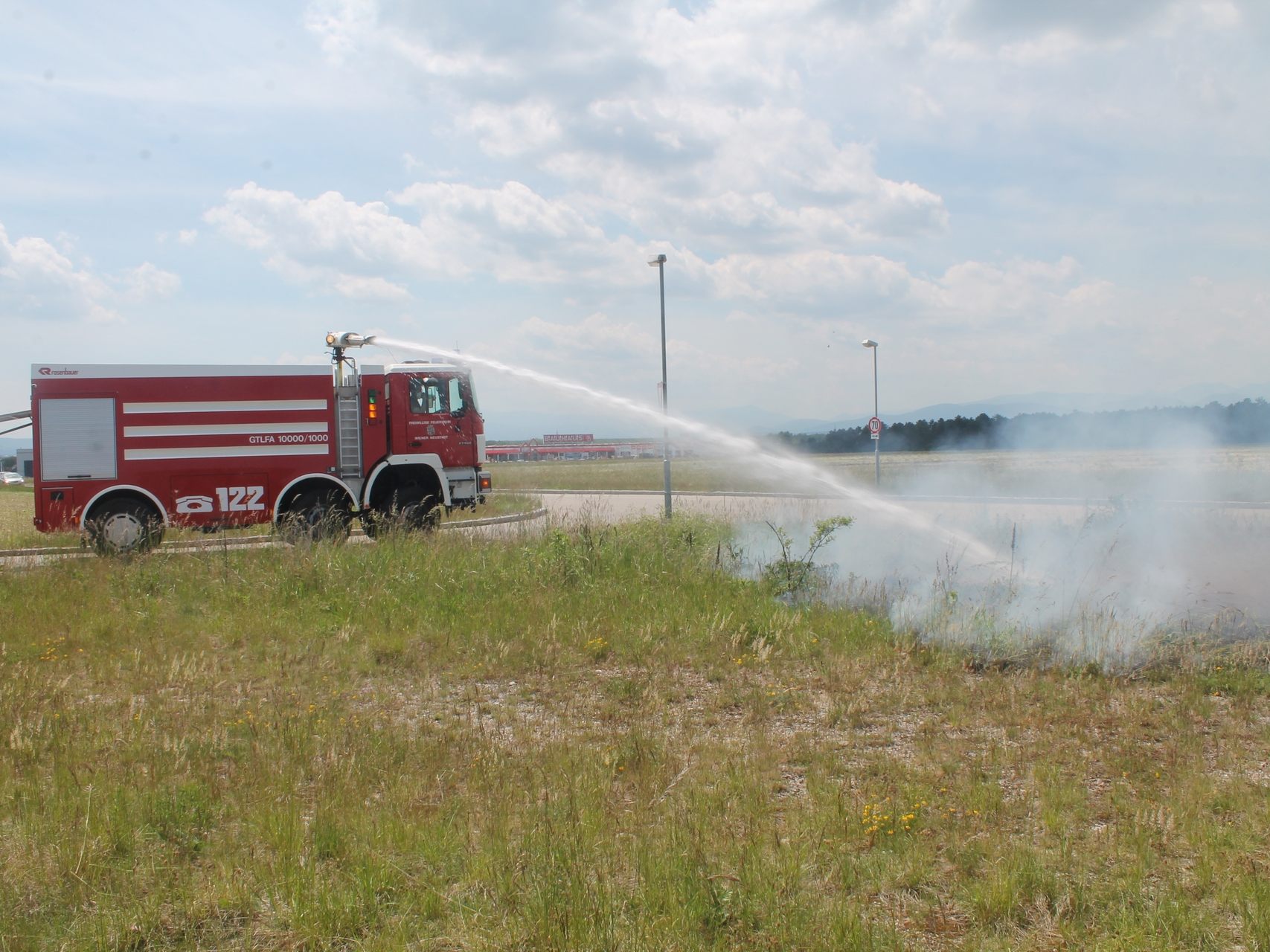 Die Feuerwehr bringt Zigarettenstummel als Thema auf. Die Feuerwehr bringt Zigarettenstummel als Thema auf.