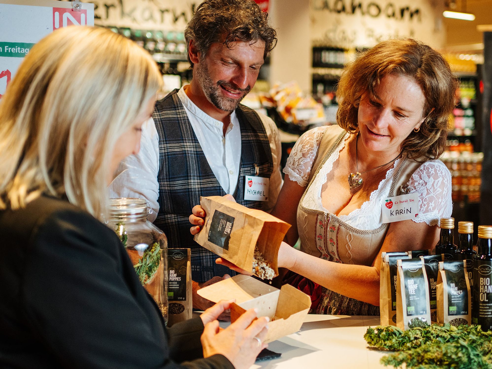 Das Beste aus der Nachbarschaft bei INTERSPAR entdecken: Am Freitag, 25. Juni, stellen lokale Hersteller von 12 bis 18 Uhr ihre Produkte vor. Das Beste aus der Nachbarschaft bei INTERSPAR entdecken: Am Freitag, 25. Juni, stellen lokale Hersteller von 12 bis 18 Uhr ihre Produkte vor.