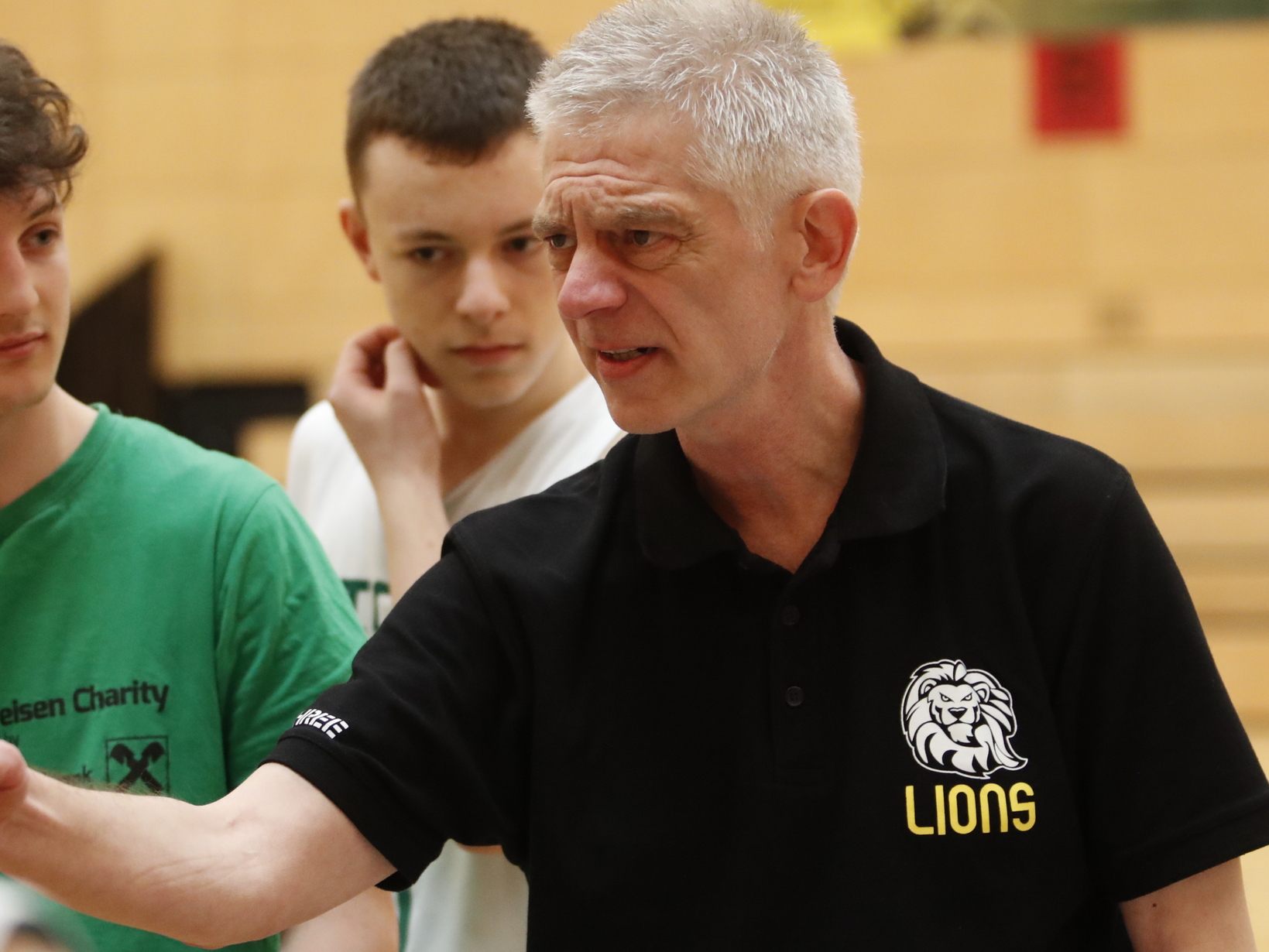 Neo-Headcoach John Tsirogiannis. Neo-Headcoach John Tsirogiannis.